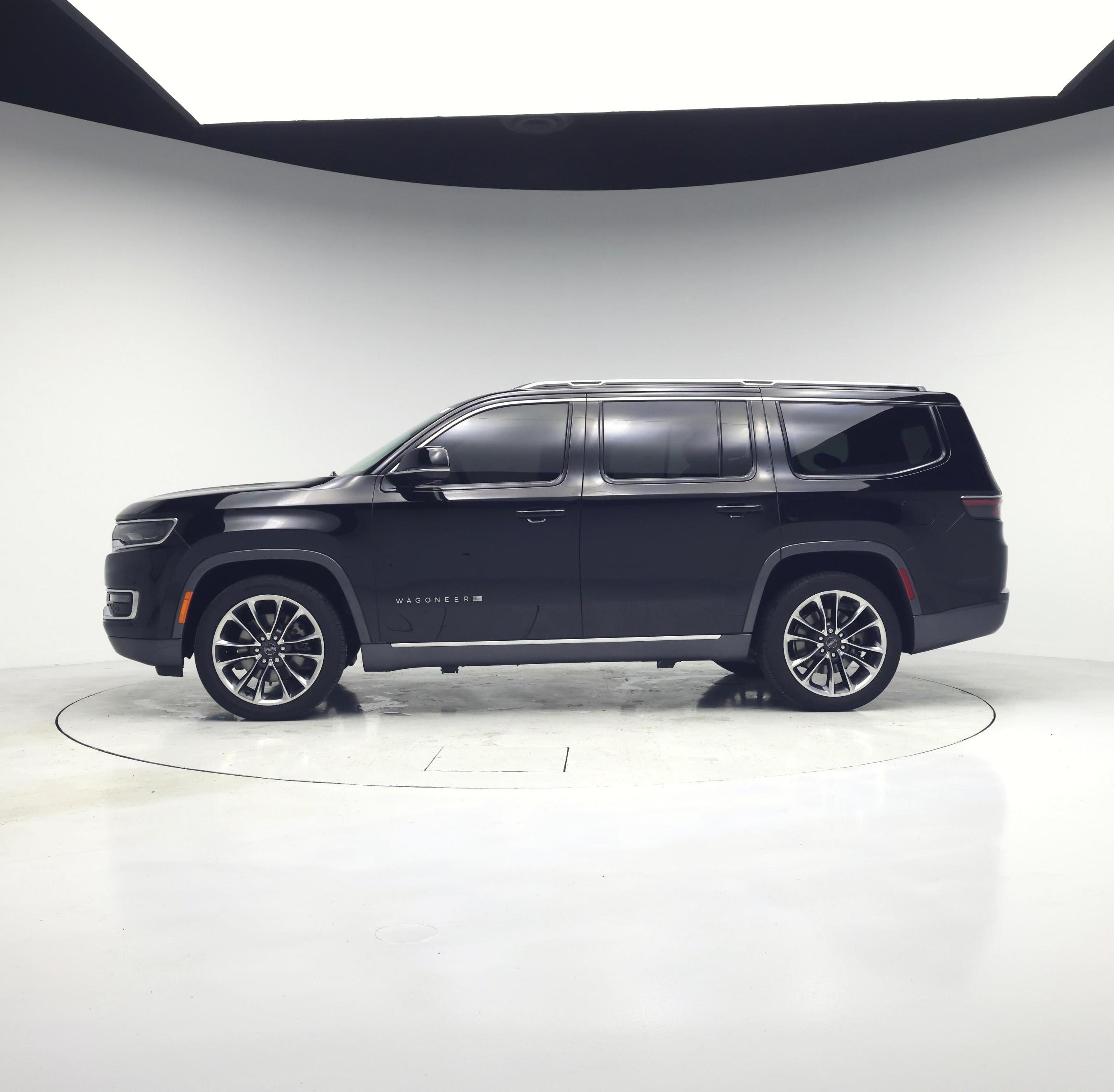 Thumbnail: 2022 Jeep Wagoneer - 3