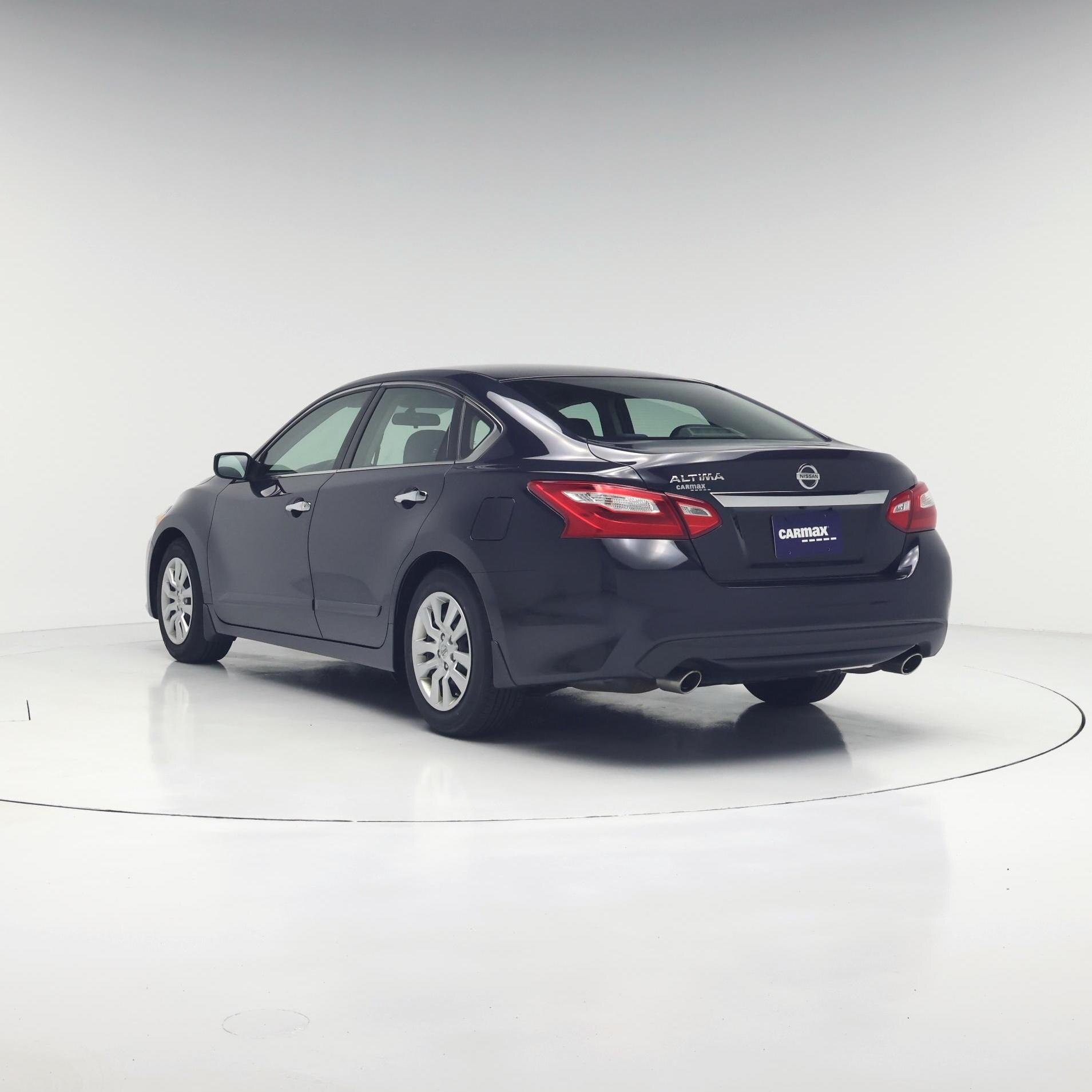 Thumbnail: 2017 Nissan Altima - 2