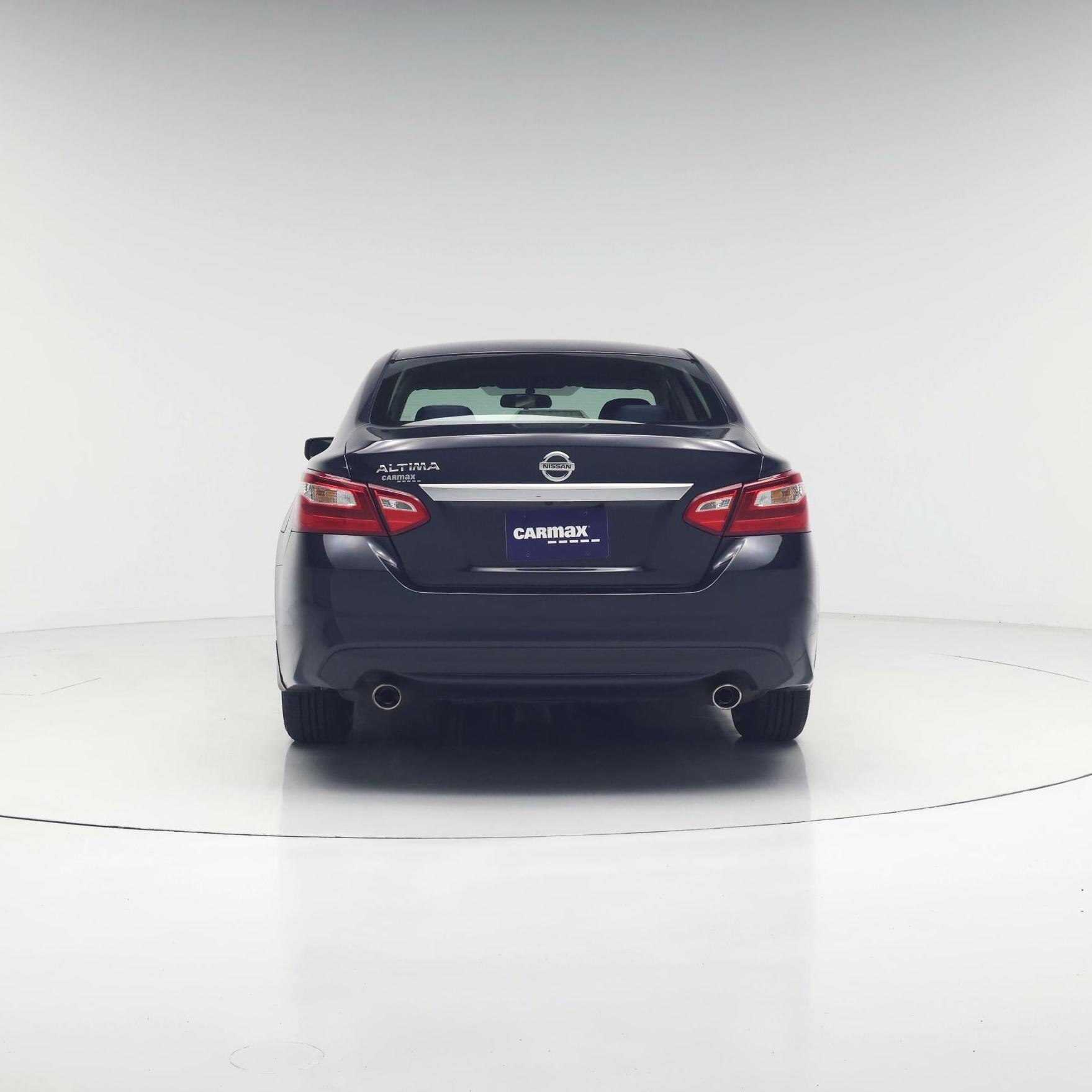 Thumbnail: 2017 Nissan Altima - 6