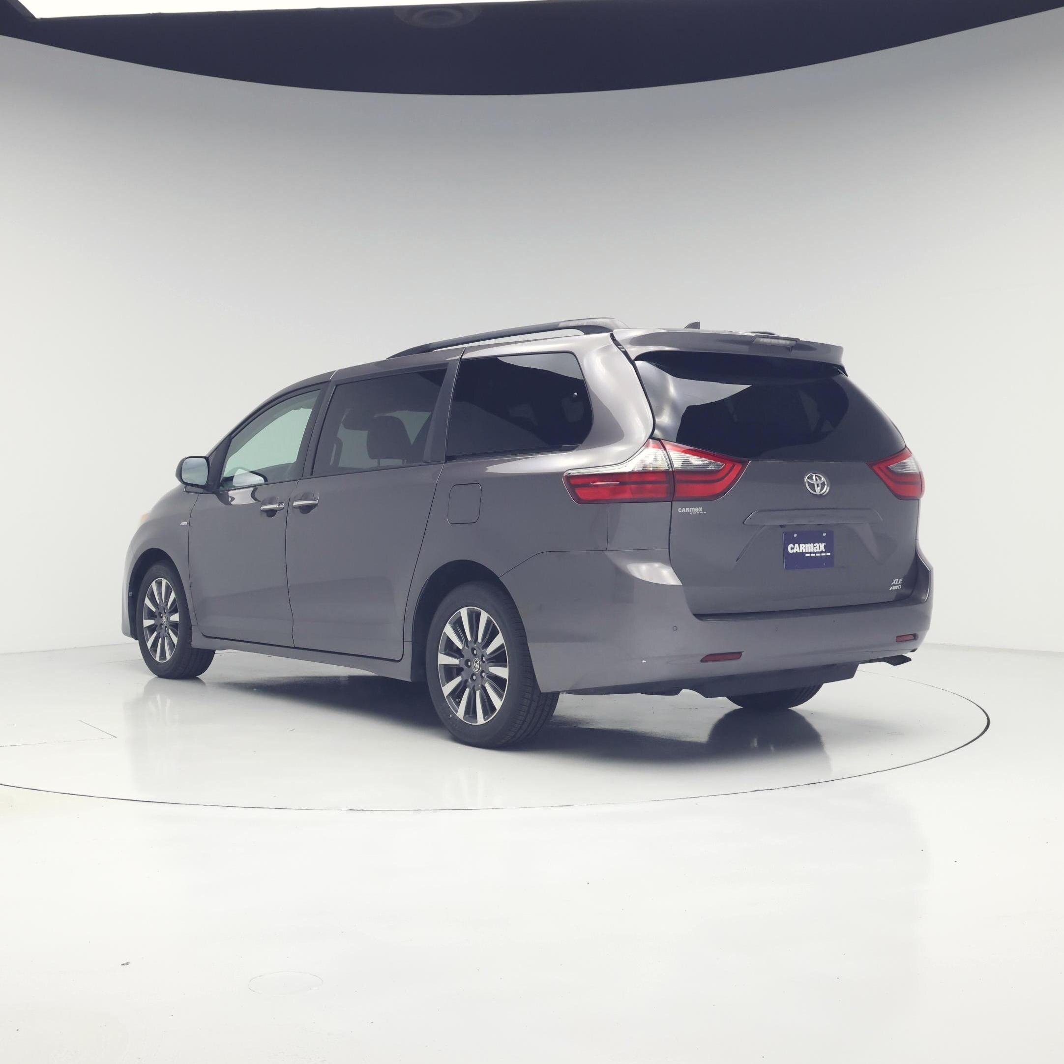 Thumbnail: 2020 Toyota Sienna - 2