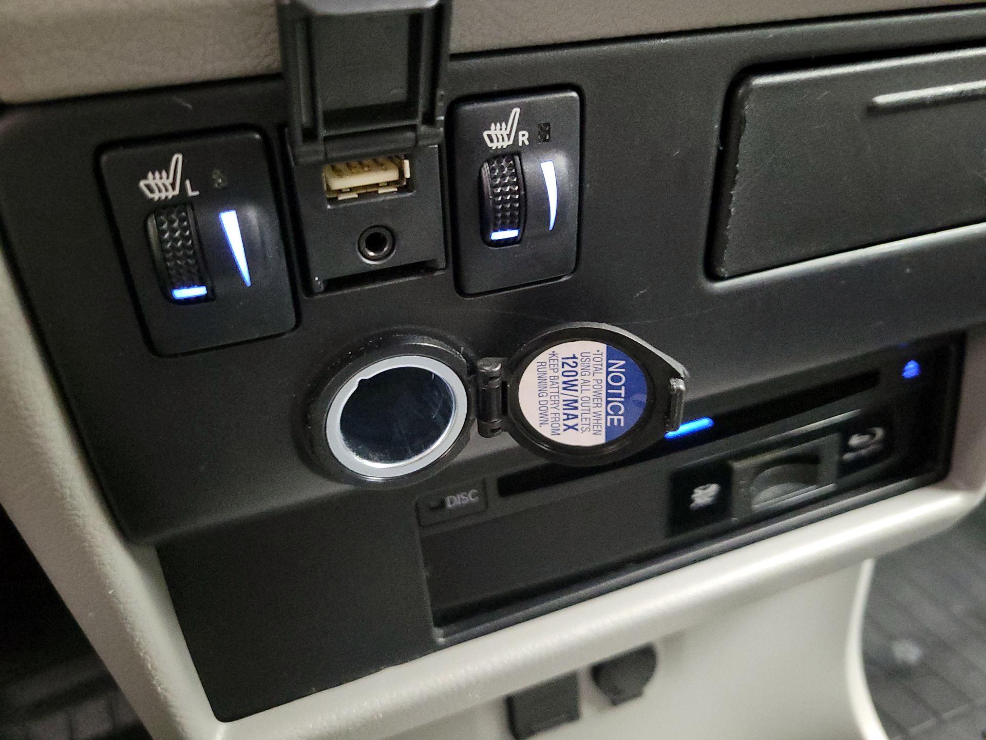 Thumbnail: 2020 Toyota Sienna - 19