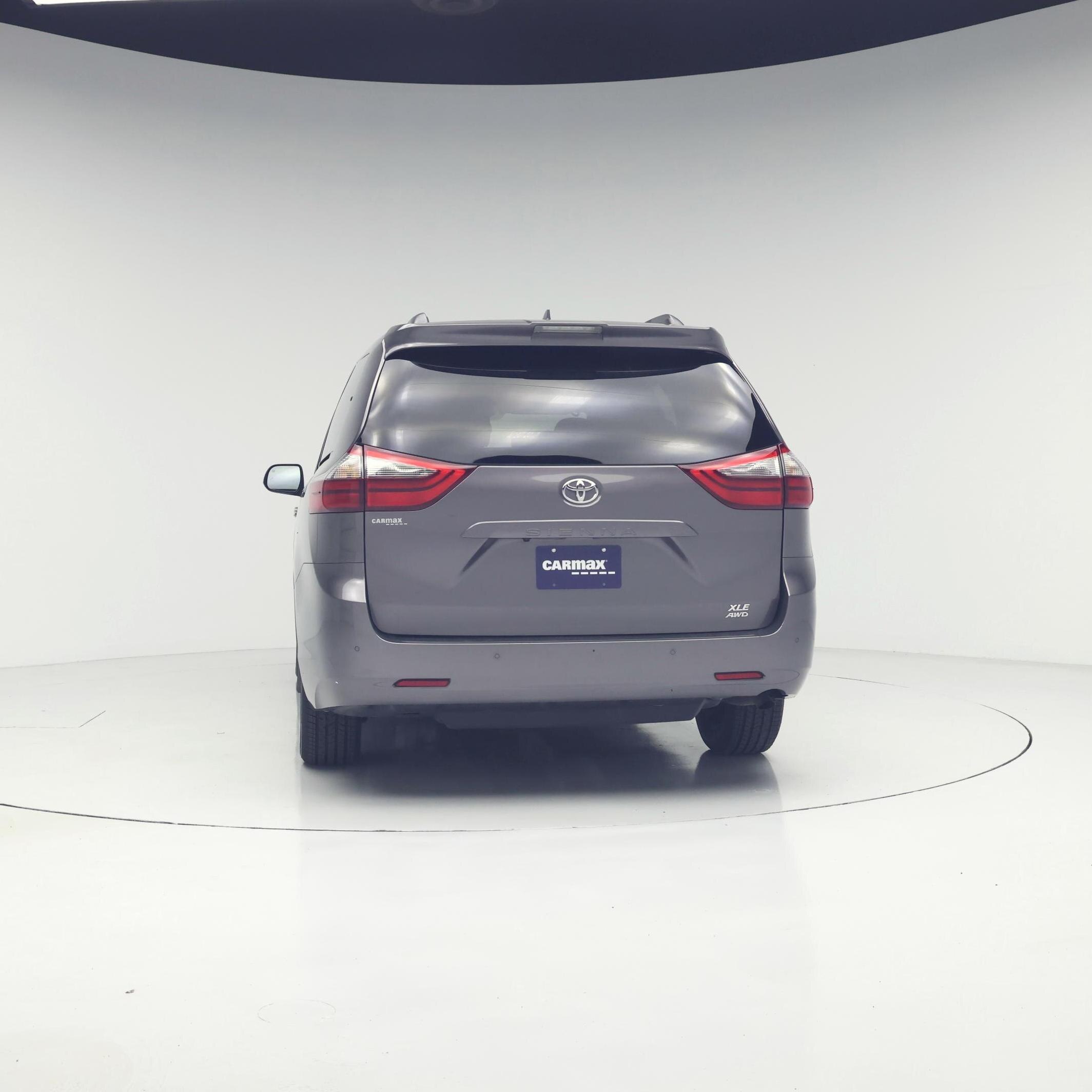 Thumbnail: 2020 Toyota Sienna - 6