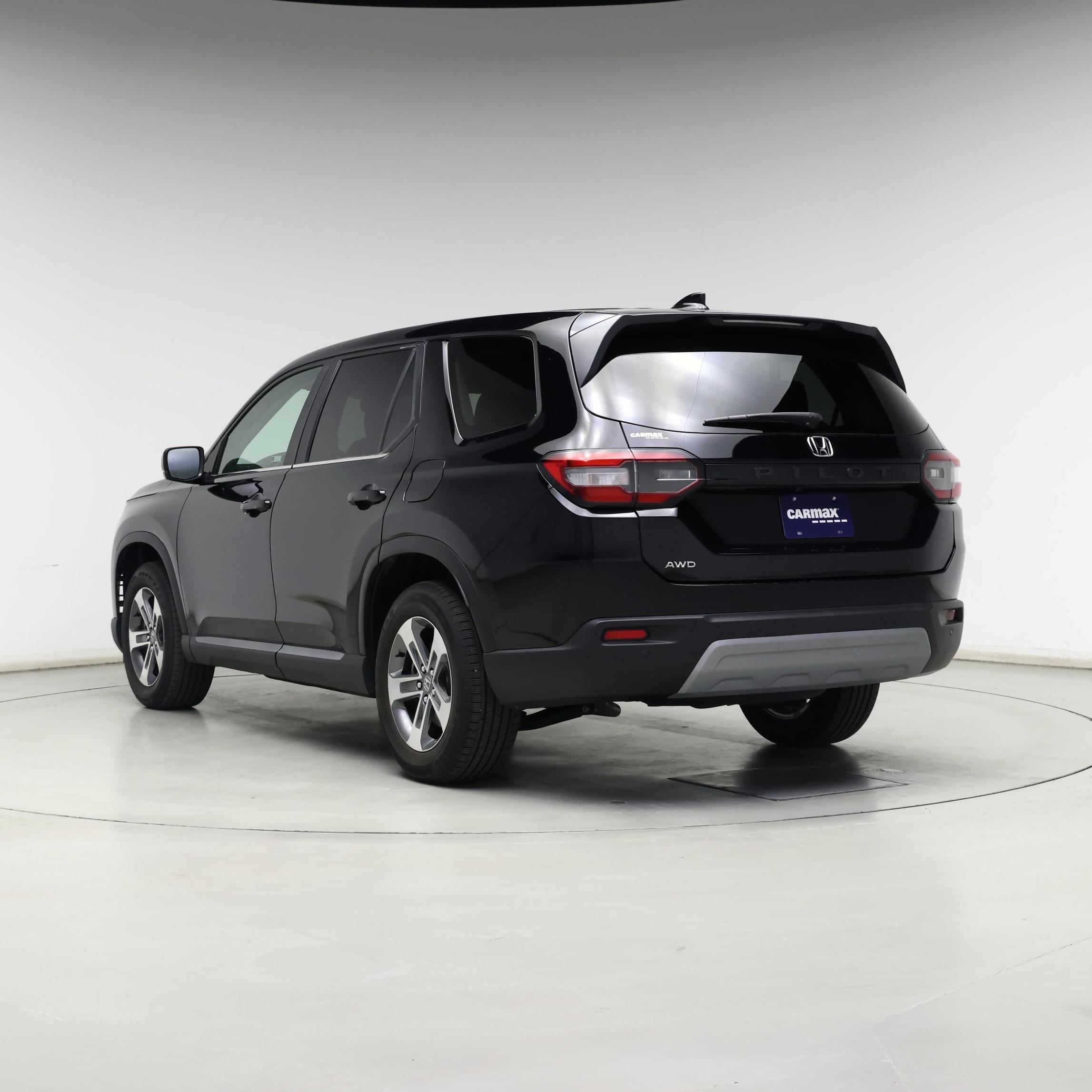 Thumbnail: 2023 Honda Pilot - 2