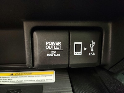 USB/AUX Ports