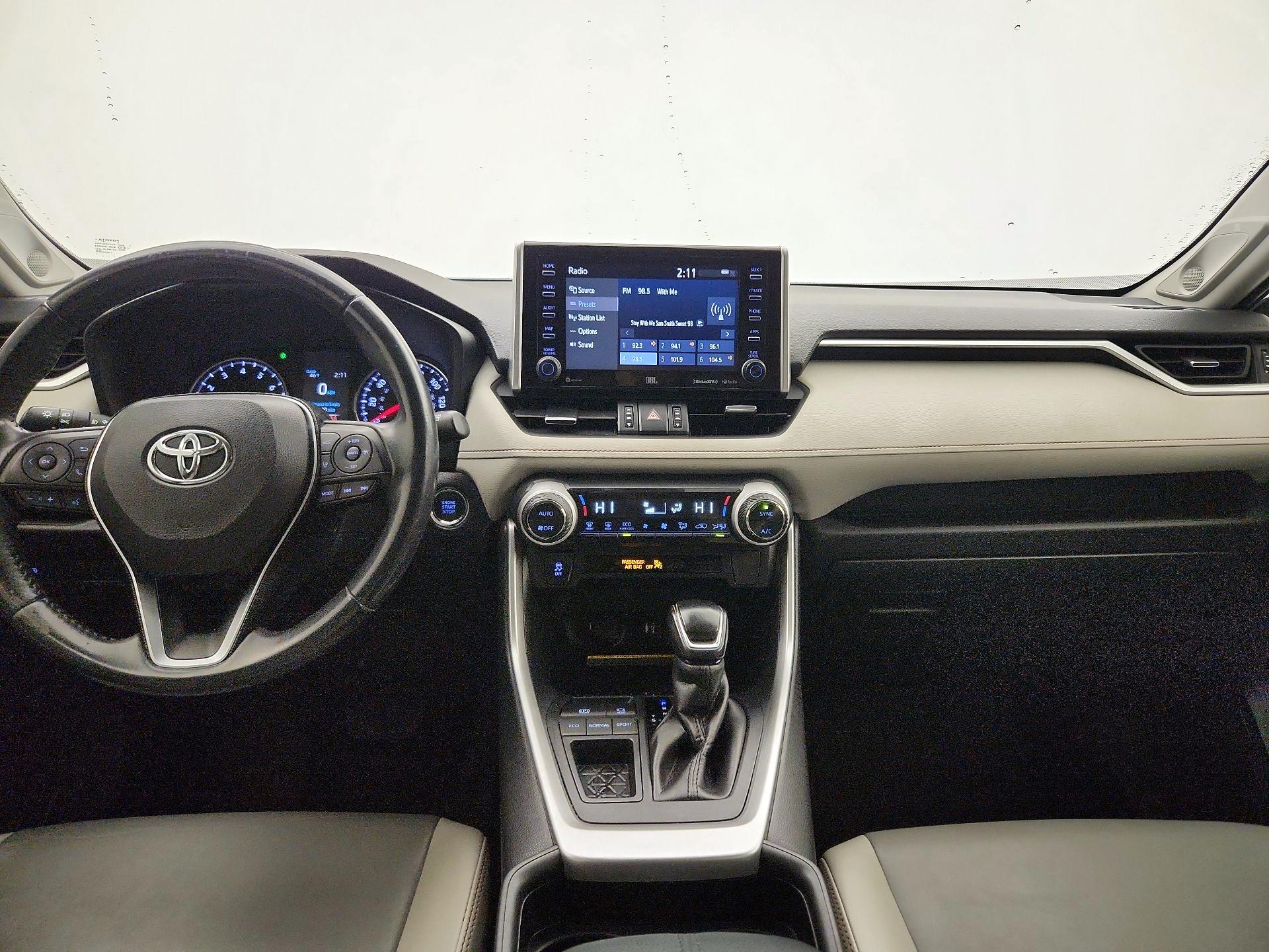 Thumbnail: 2019 Toyota RAV4 - 9