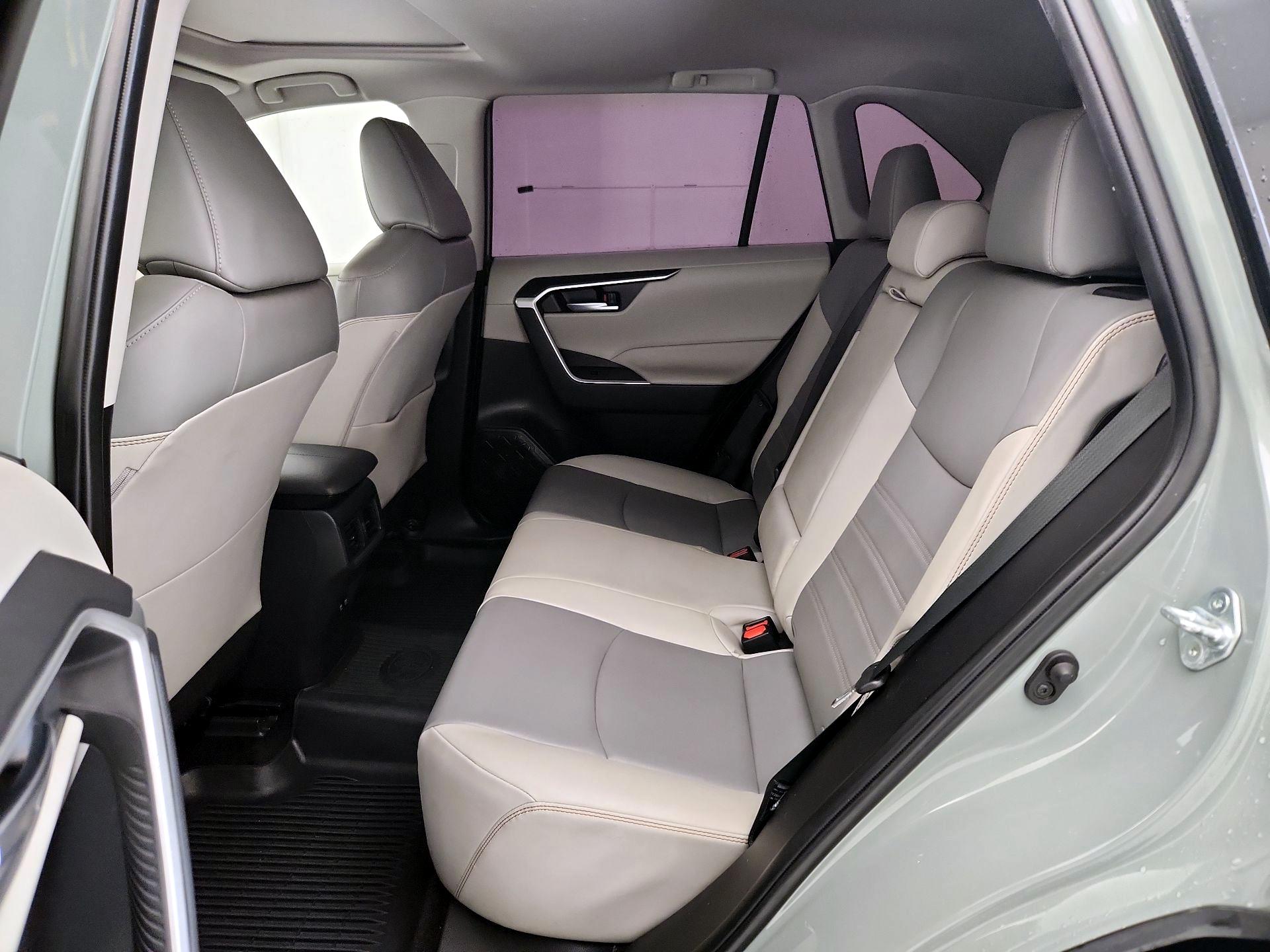 Thumbnail: 2019 Toyota RAV4 - 20