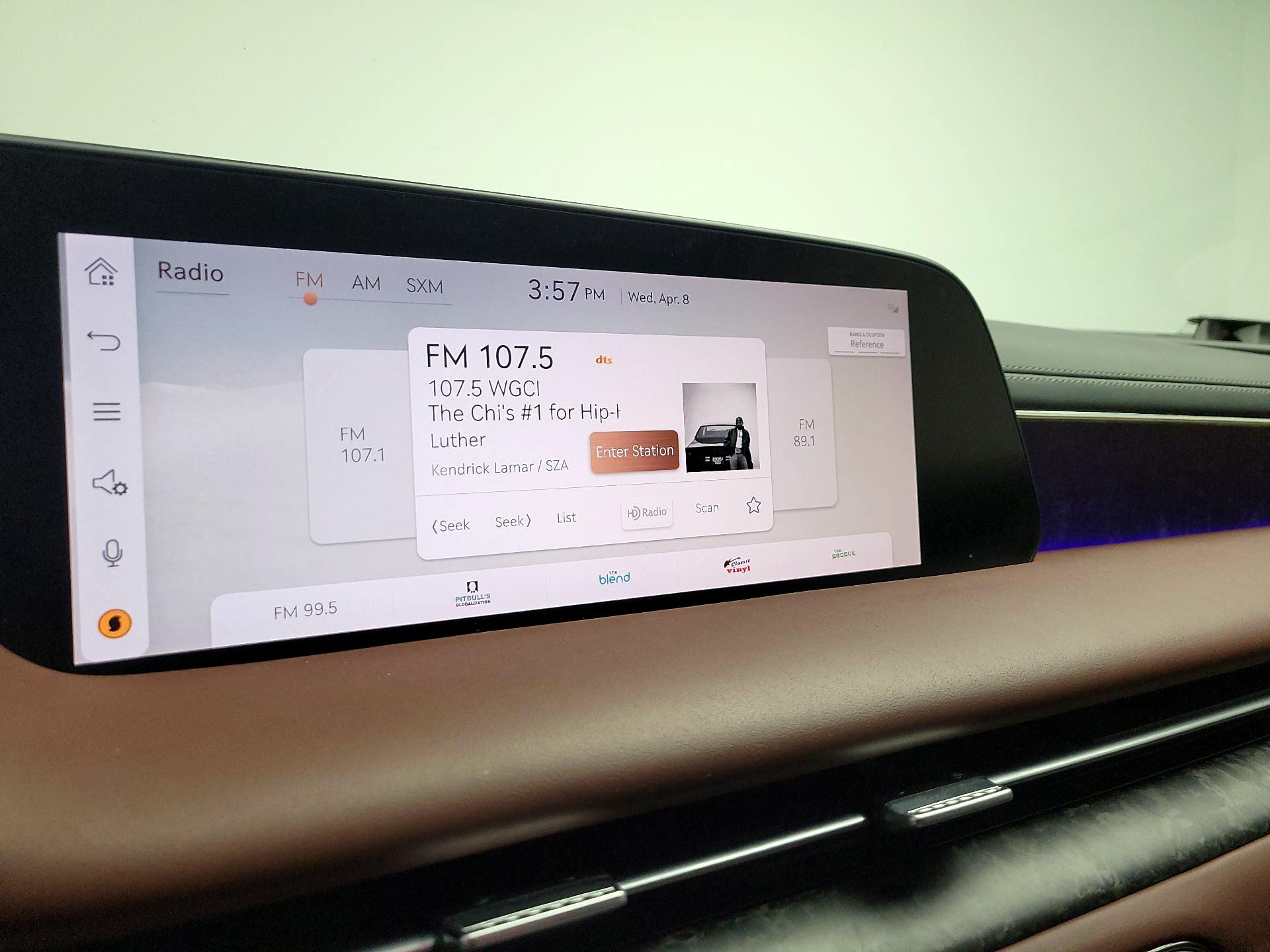 Thumbnail: 2023 Genesis G90 - 13