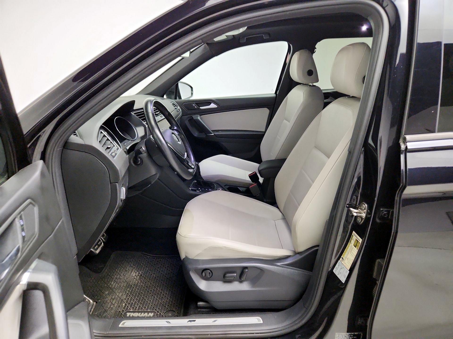 Thumbnail: 2020 Volkswagen Tiguan - 11