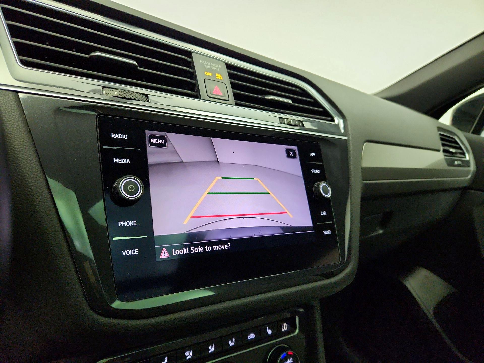 Thumbnail: 2020 Volkswagen Tiguan - 14