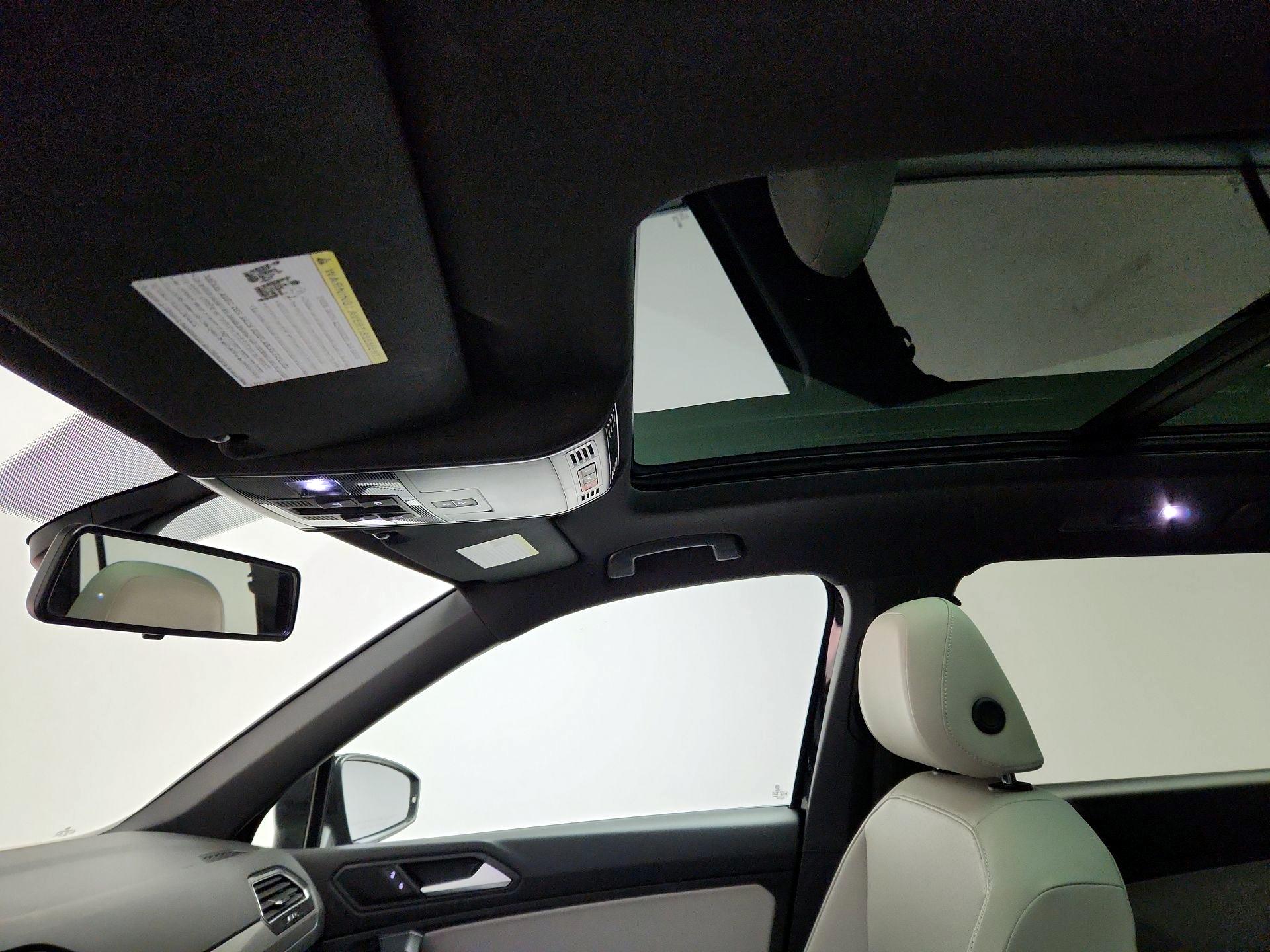 Thumbnail: 2020 Volkswagen Tiguan - 19