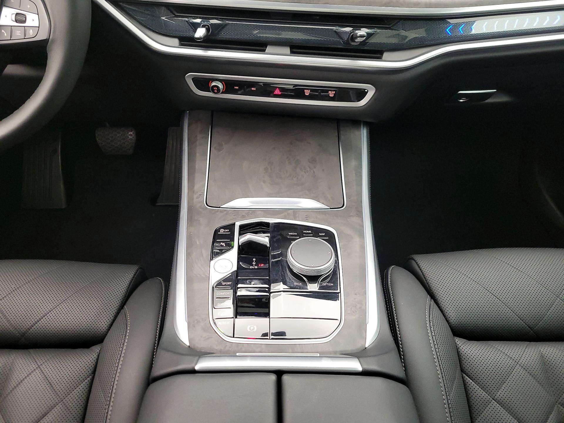 Thumbnail: 2025 BMW X5 - 18