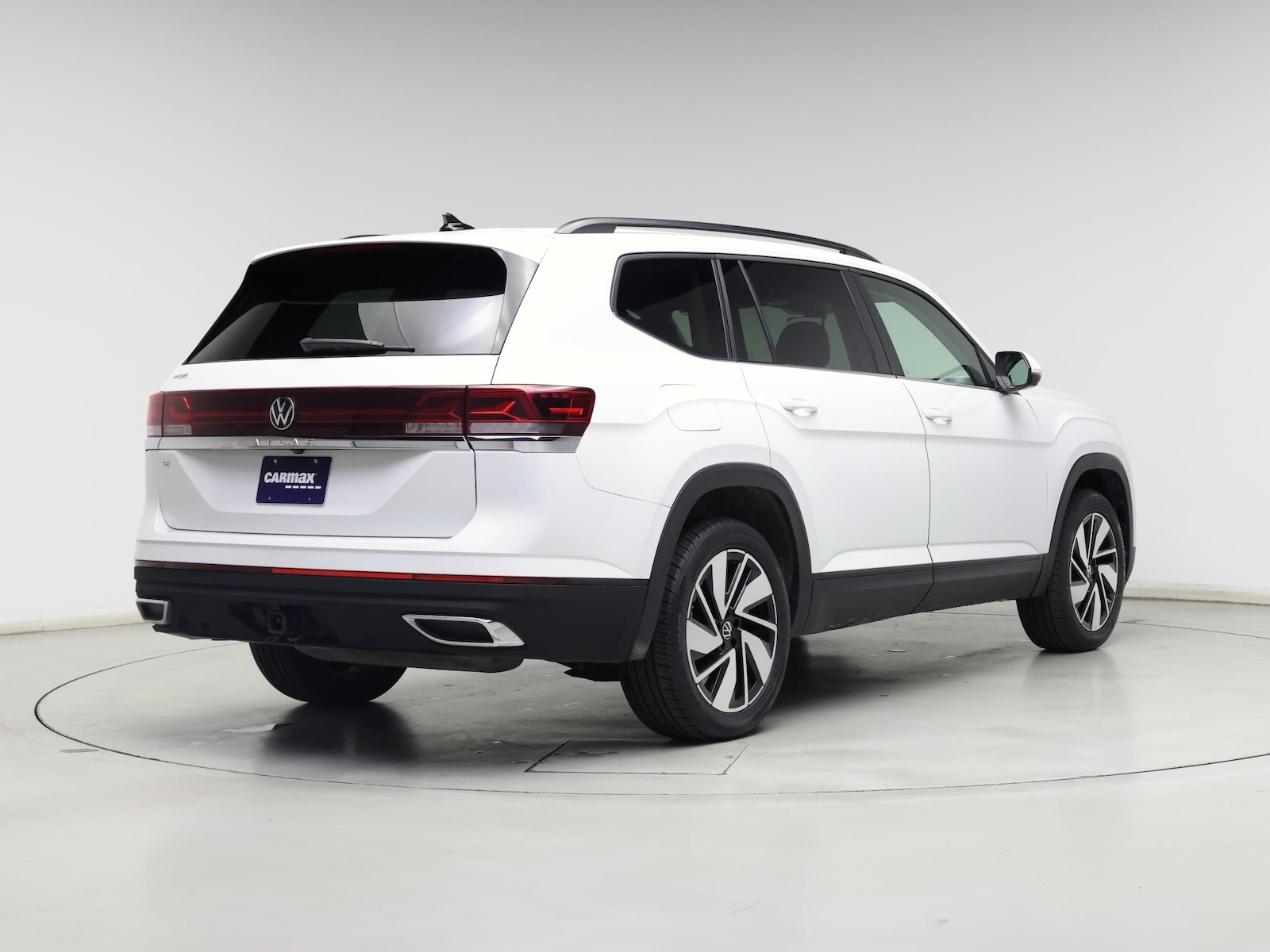 2024 Volkswagen Atlas SE w/Tech - Photo 9