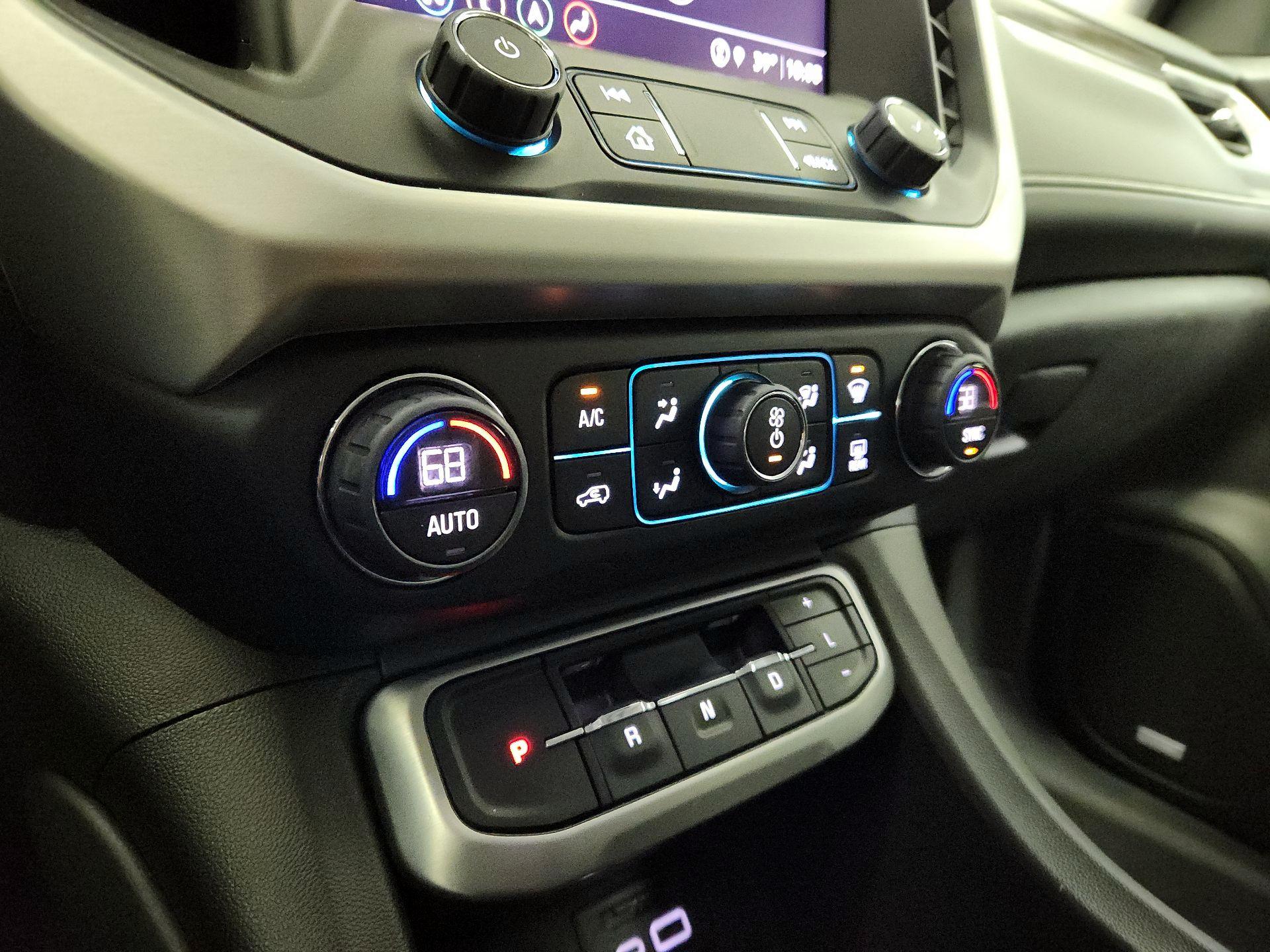 Thumbnail: 2023 GMC Acadia - 17