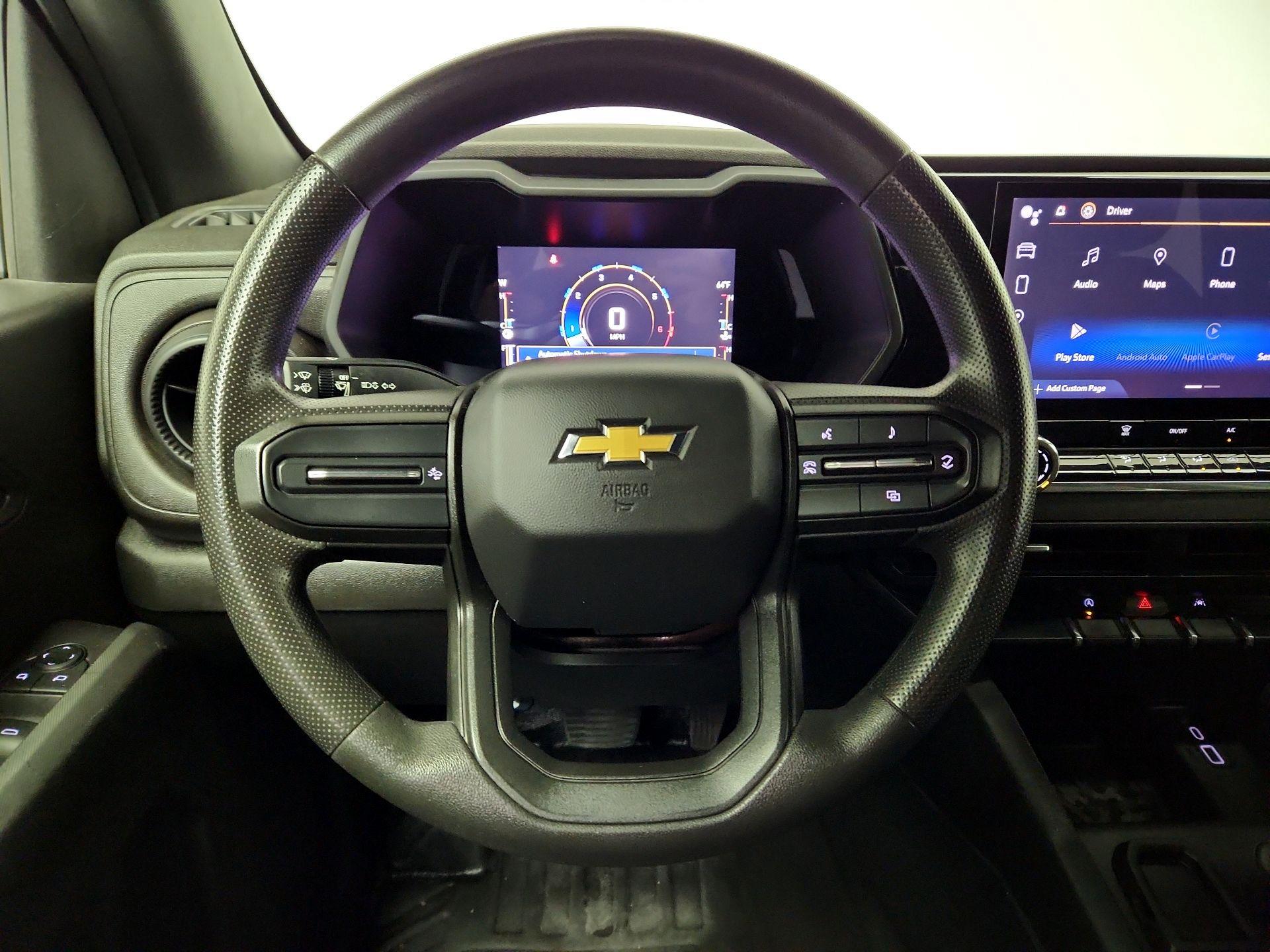 Thumbnail: 2023 Chevrolet Colorado - 10