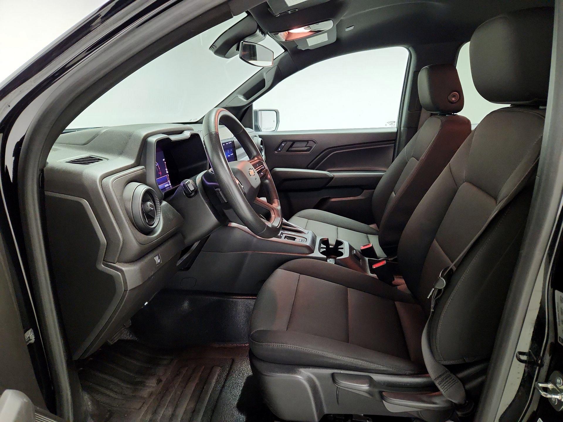 Thumbnail: 2023 Chevrolet Colorado - 11