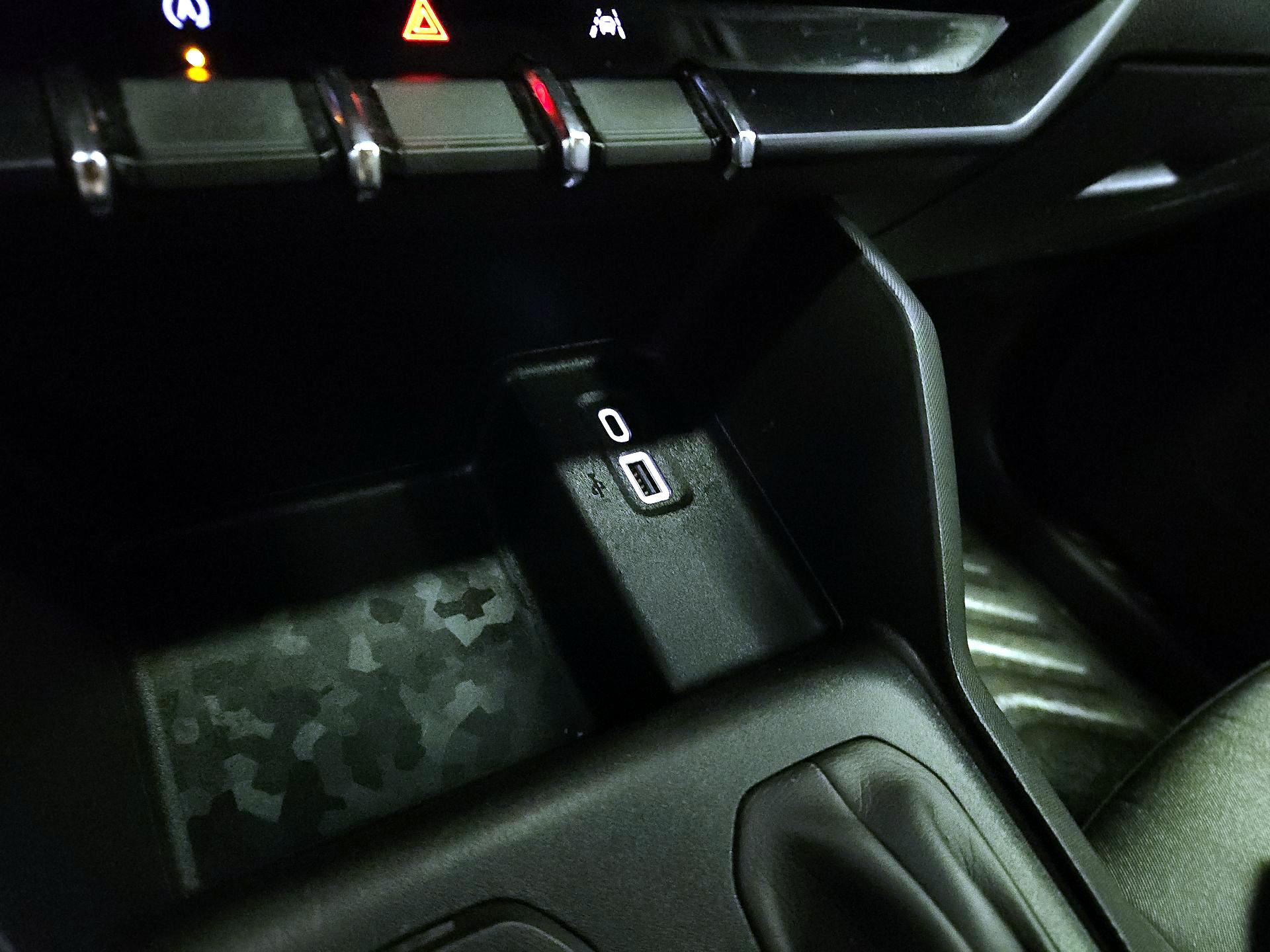 Thumbnail: 2023 Chevrolet Colorado - 18