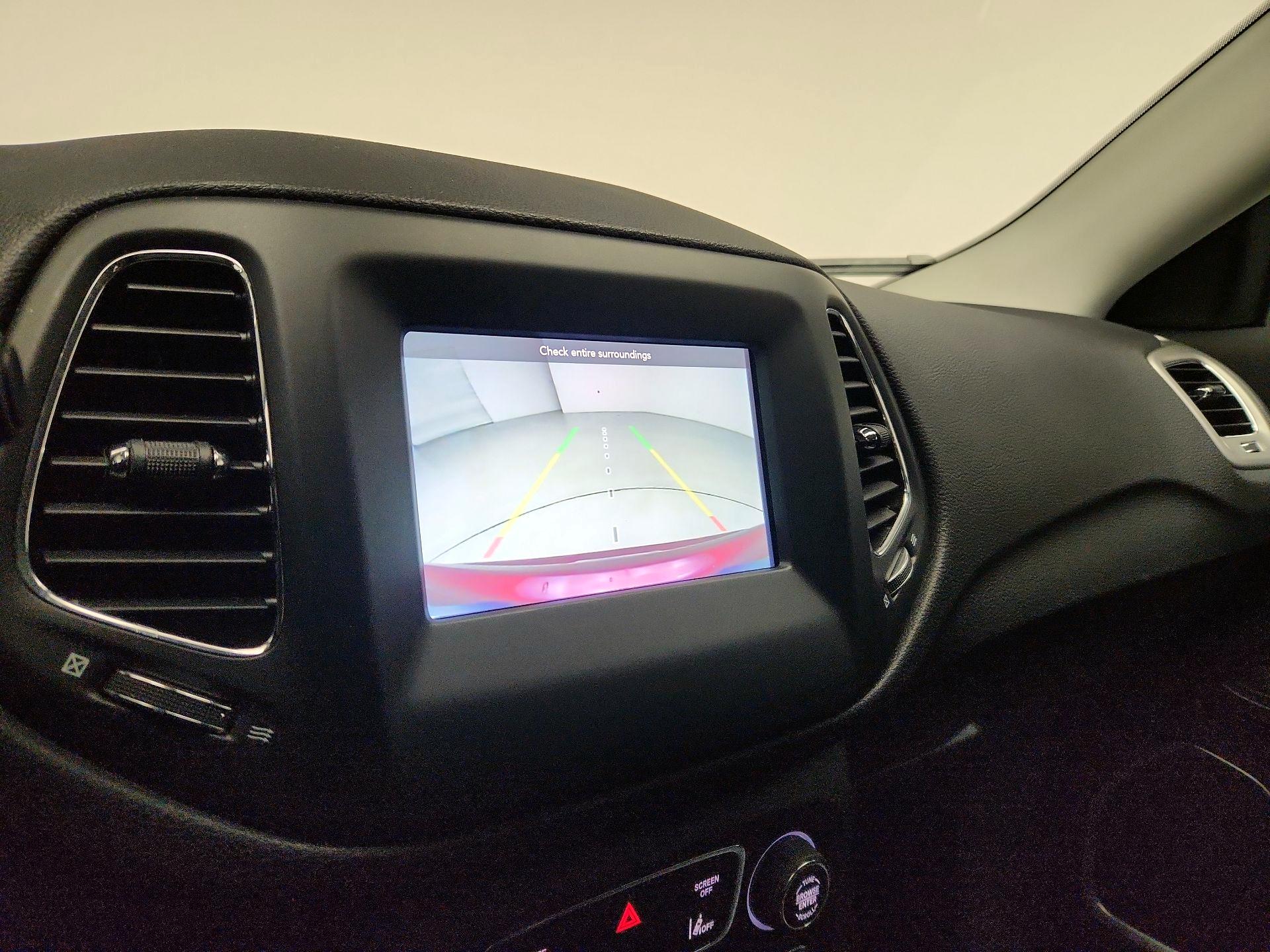 Thumbnail: 2020 Jeep Compass - 14