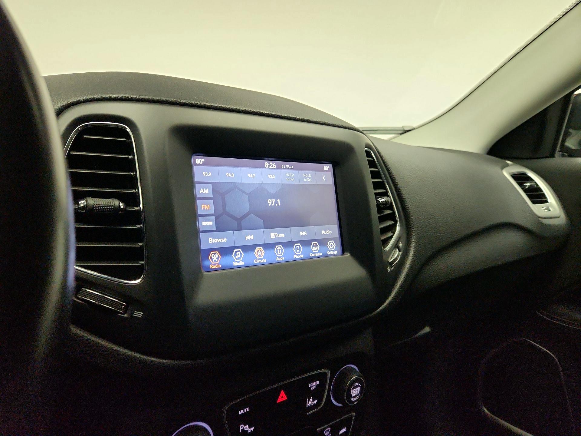 Thumbnail: 2020 Jeep Compass - 15