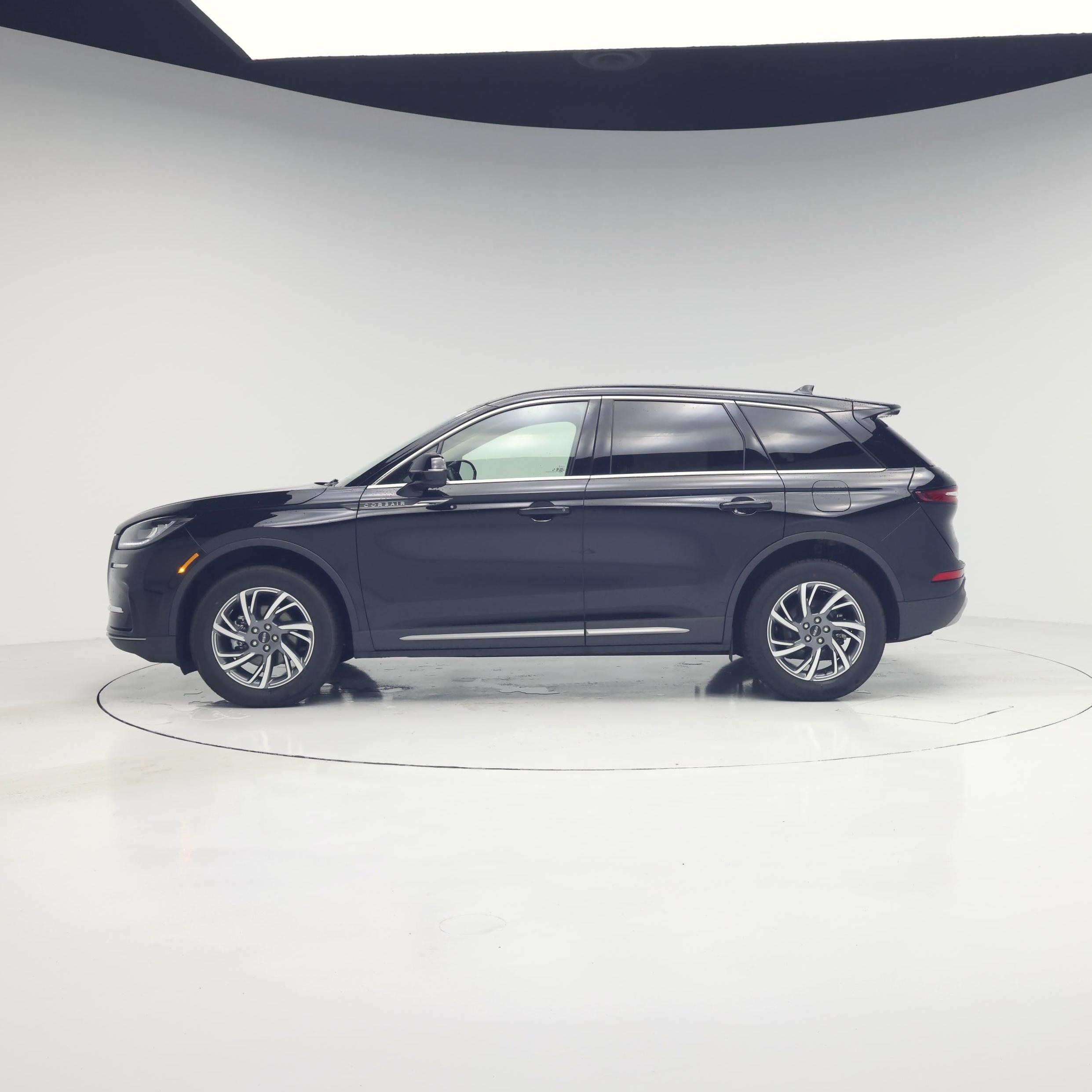 Thumbnail: 2025 Lincoln Corsair - 3