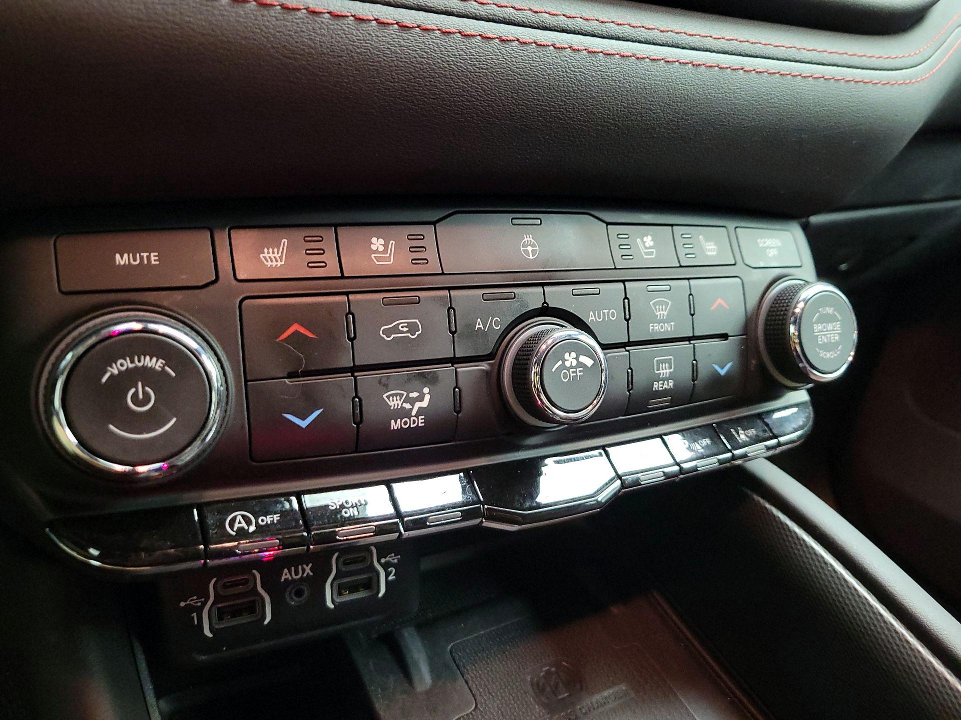 Thumbnail: 2023 Dodge Durango - 17