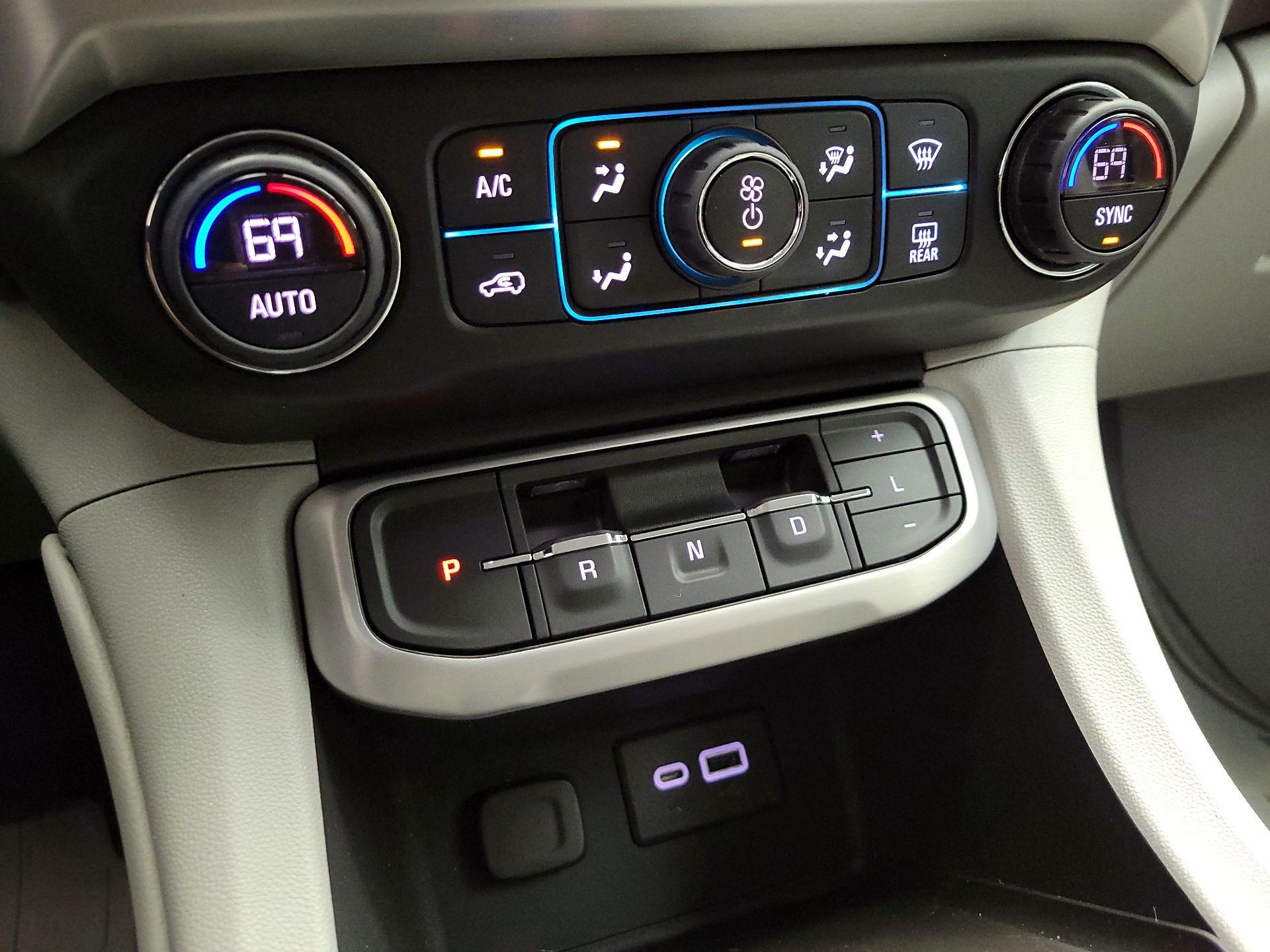 Thumbnail: 2022 GMC Acadia - 15