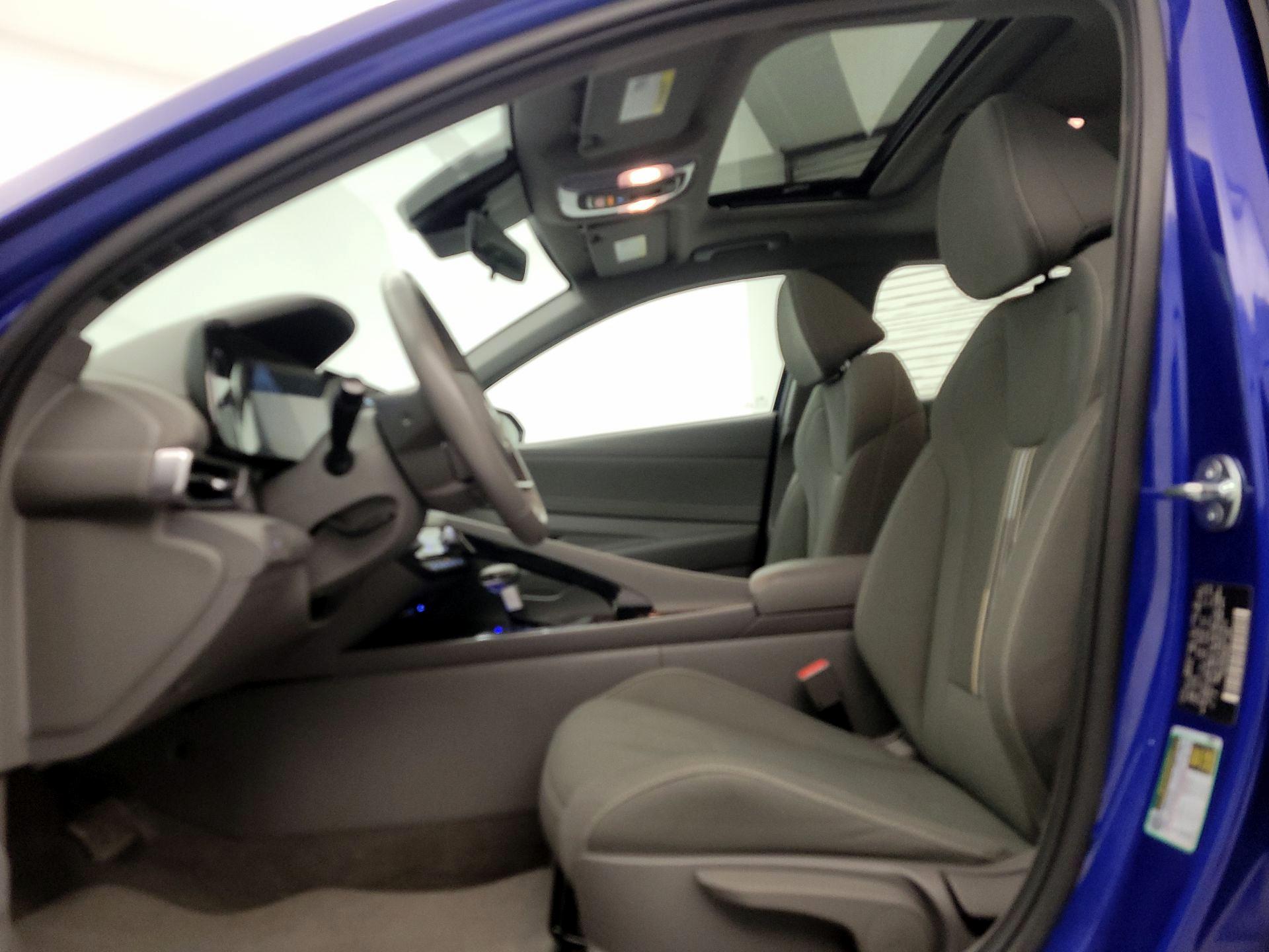 Thumbnail: 2025 Hyundai Elantra - 11