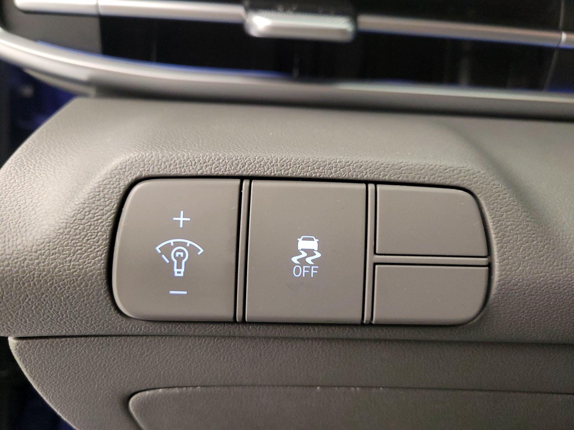 Thumbnail: 2025 Hyundai Elantra - 13