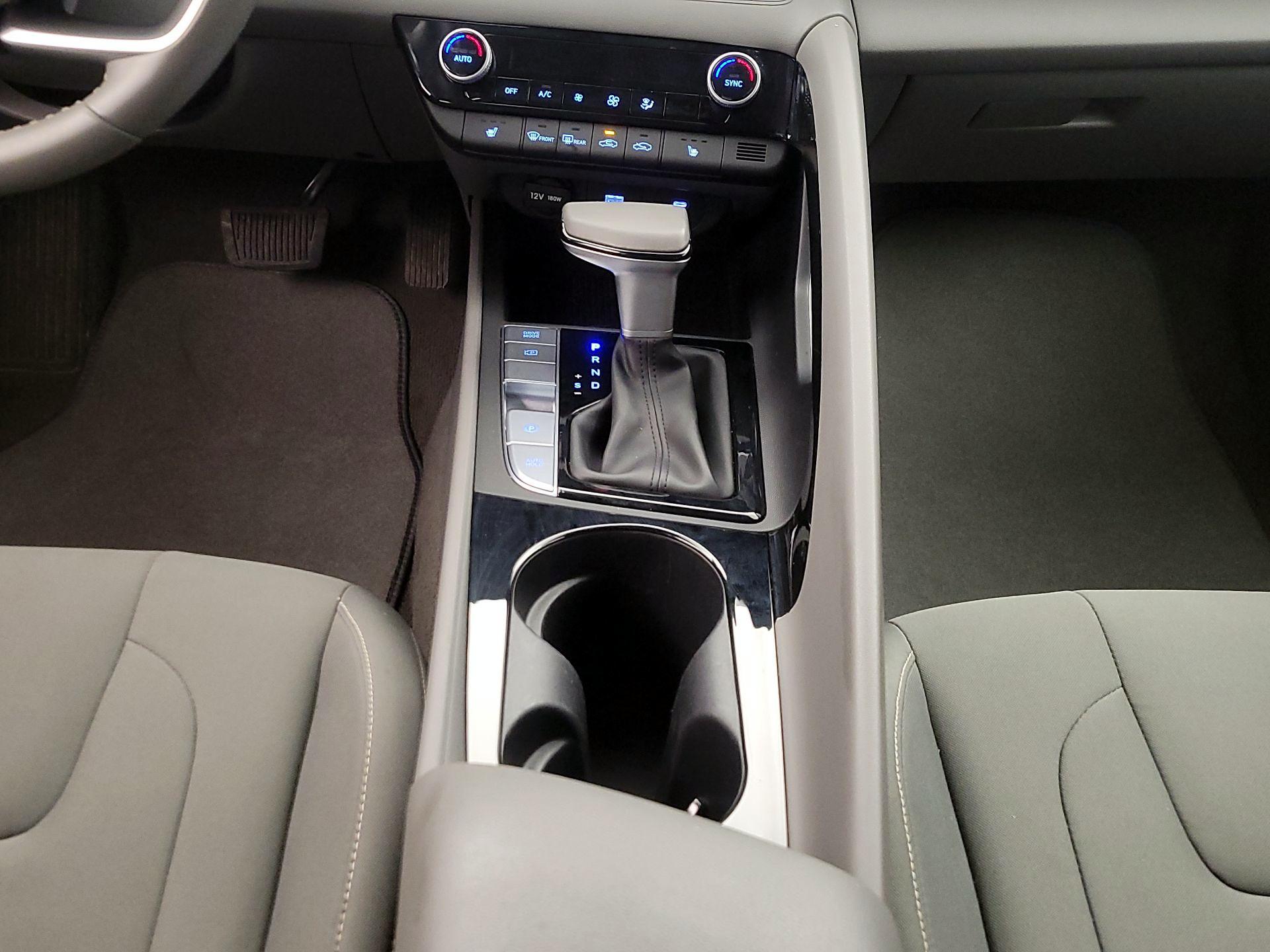 Thumbnail: 2025 Hyundai Elantra - 18