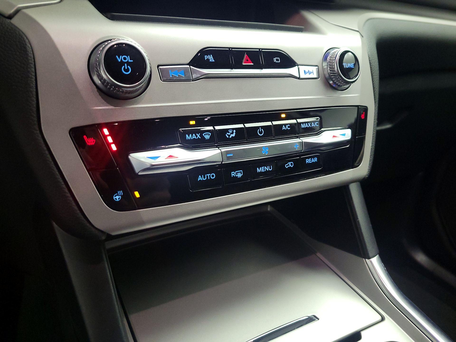 Thumbnail: 2023 Ford Explorer - 14