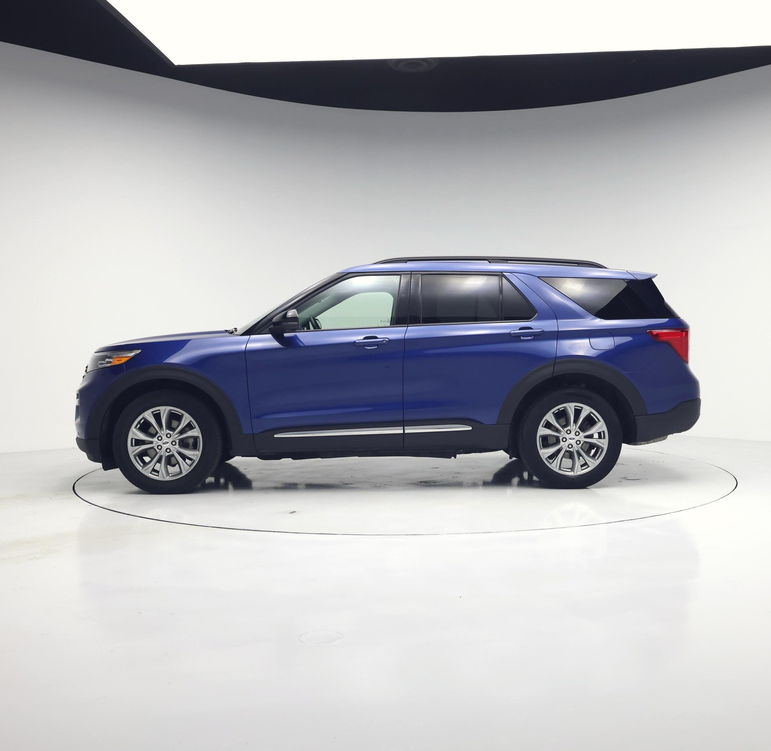 Thumbnail: 2023 Ford Explorer - 3