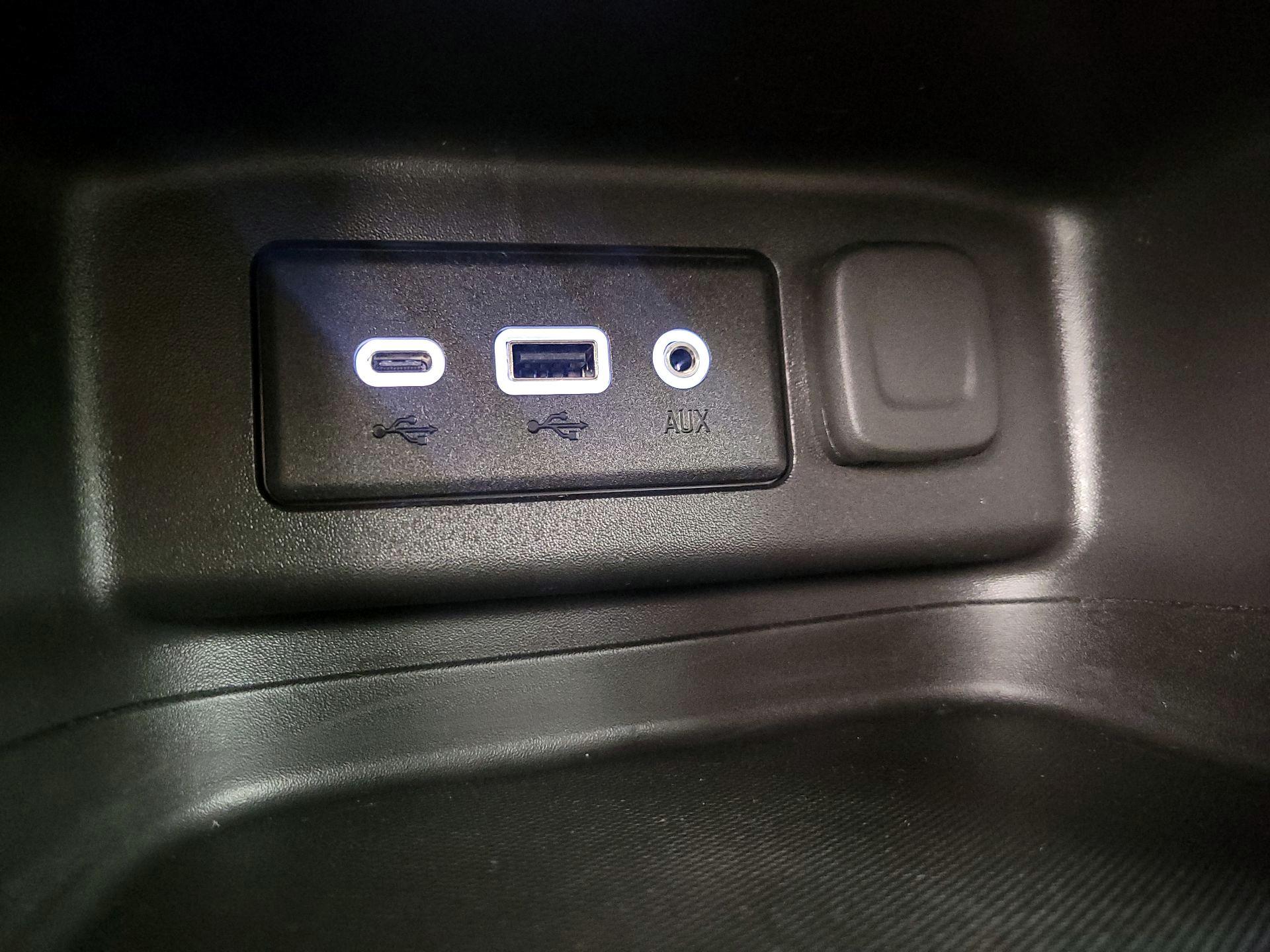 Thumbnail: 2024 Chevrolet Equinox - 18