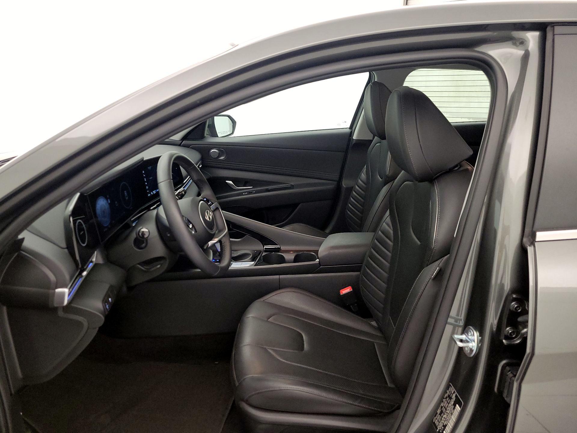 Thumbnail: 2025 Hyundai Elantra - 11