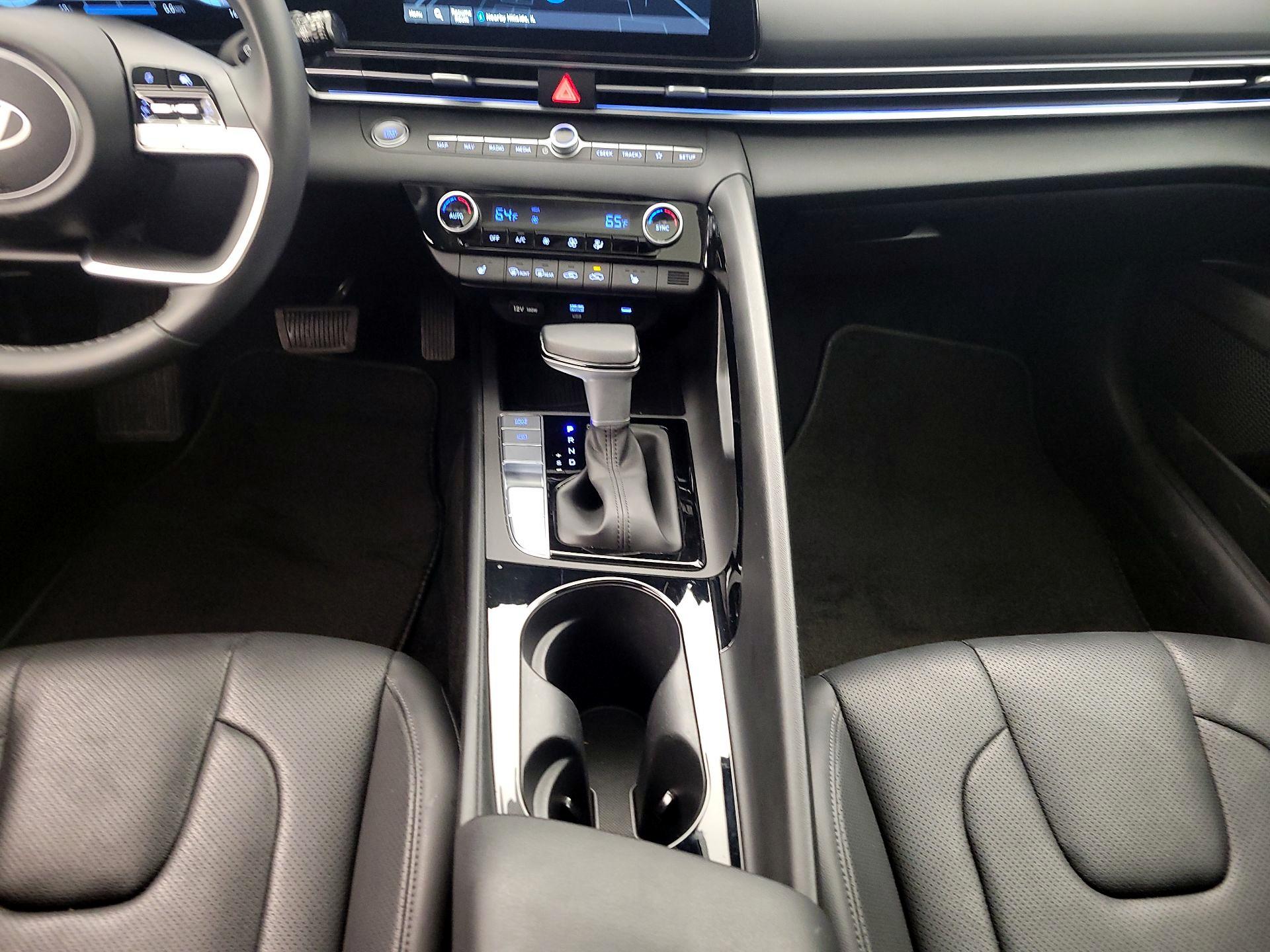 Thumbnail: 2025 Hyundai Elantra - 18