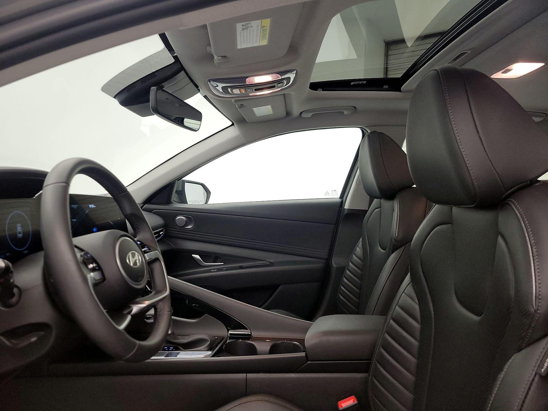 Thumbnail: 2025 Hyundai Elantra - 20