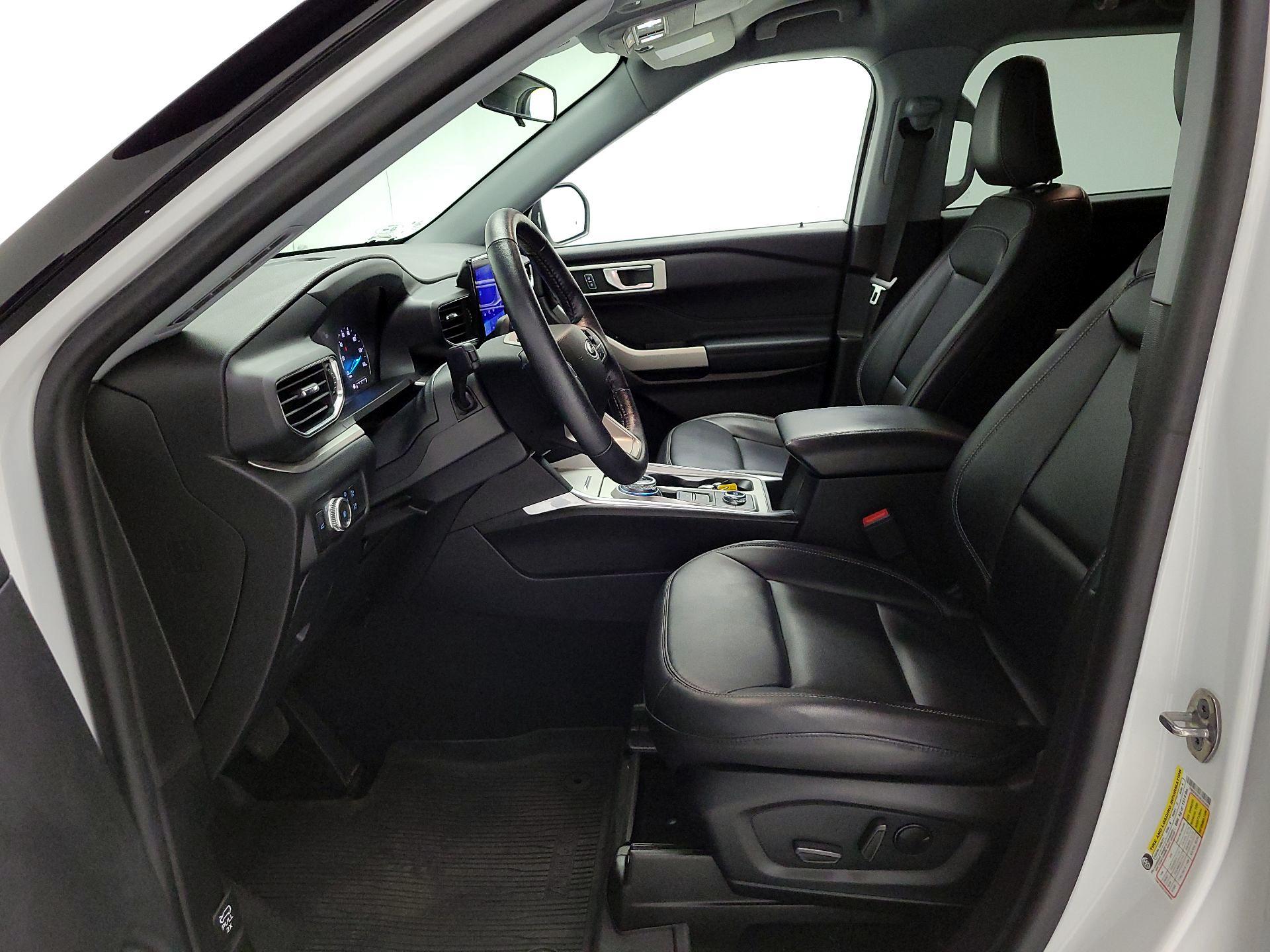 Thumbnail: 2022 Ford Explorer - 11