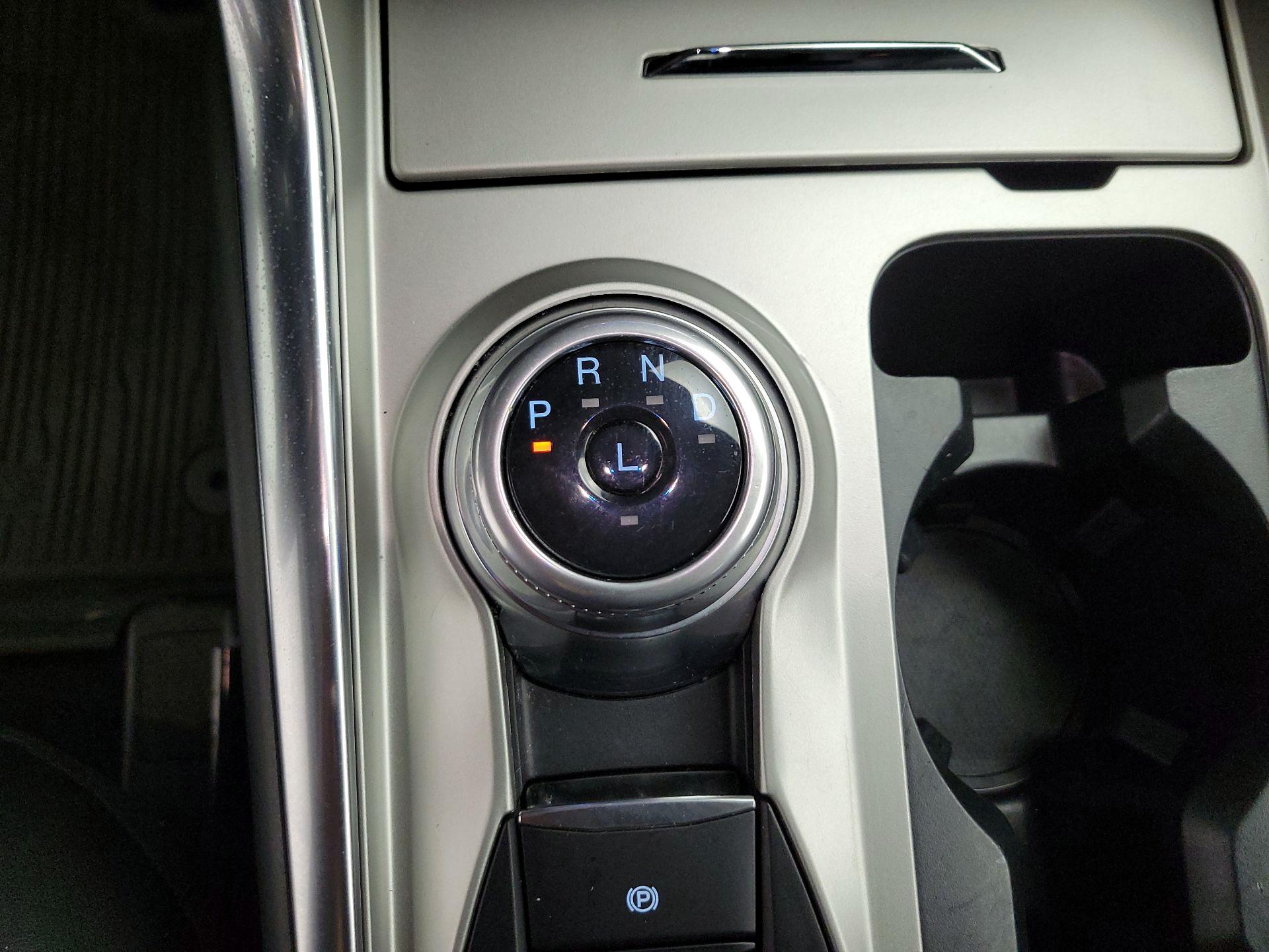 Thumbnail: 2022 Ford Explorer - 15