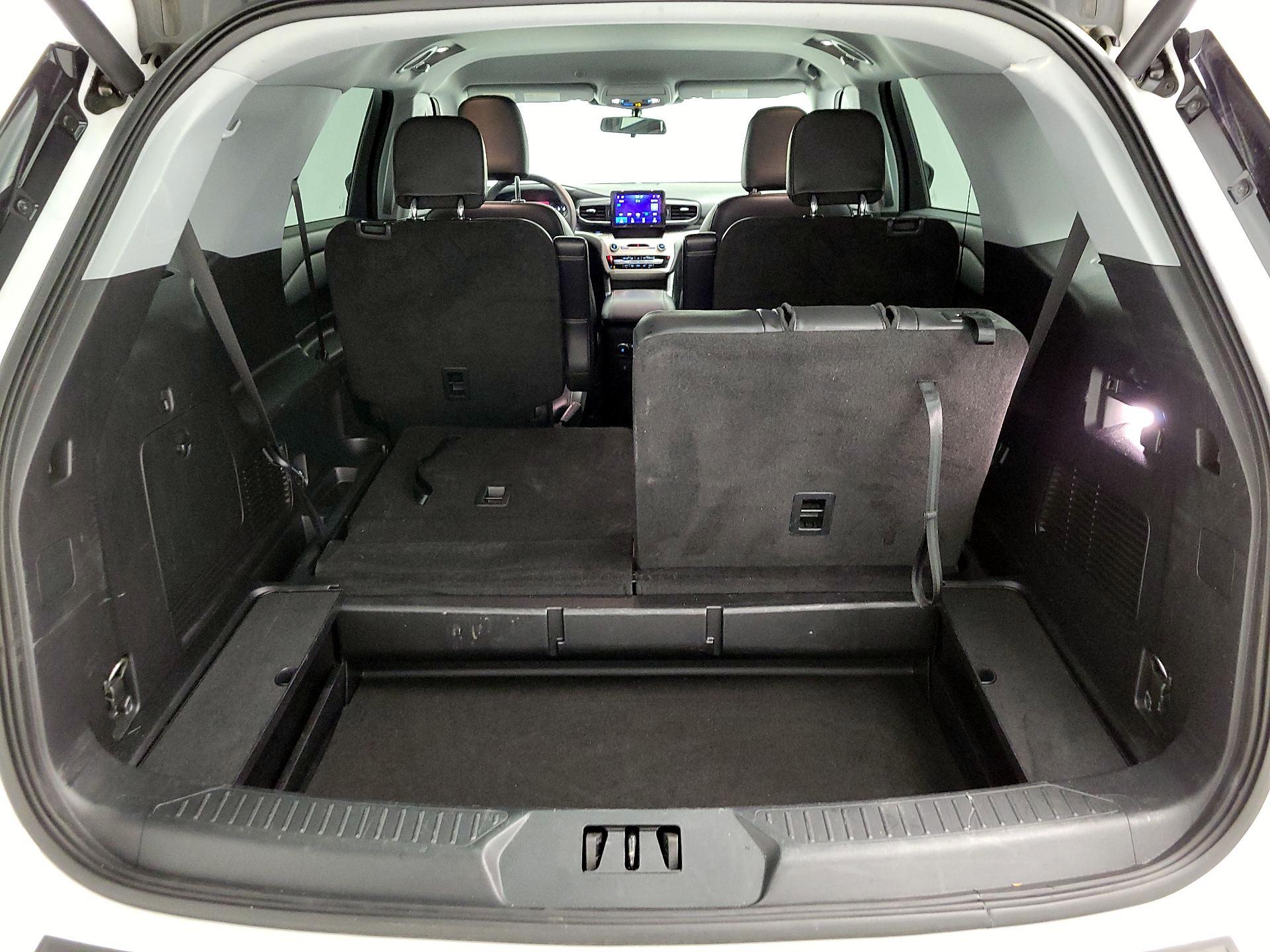 Thumbnail: 2022 Ford Explorer - 16