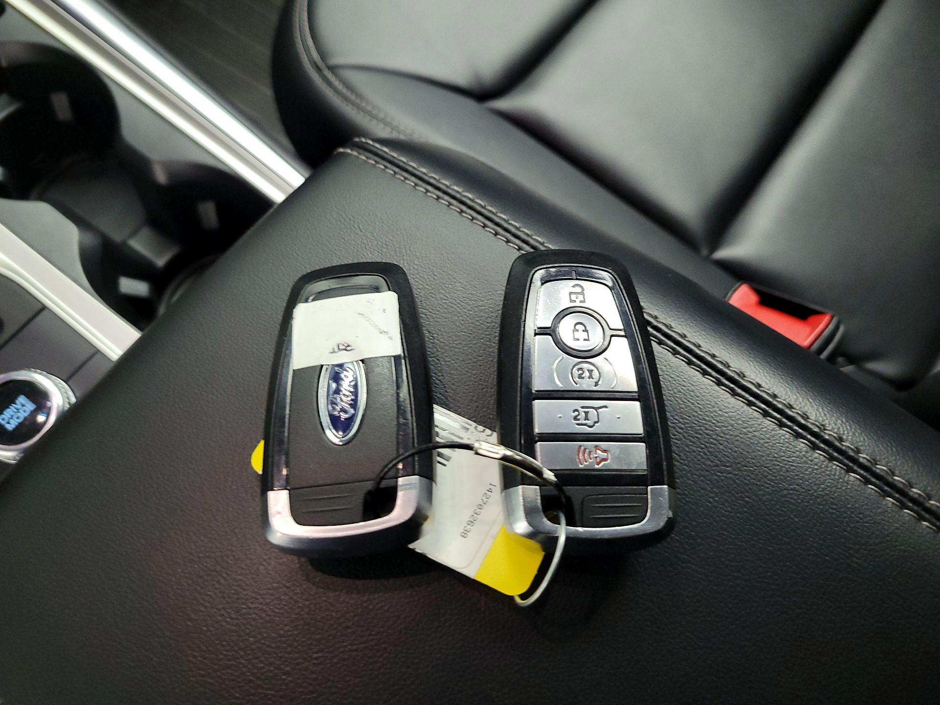 Thumbnail: 2022 Ford Explorer - 18