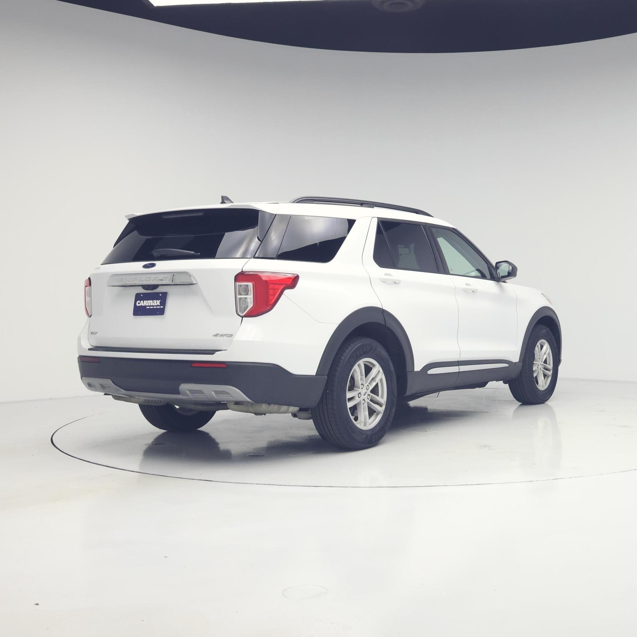 Thumbnail: 2022 Ford Explorer - 8
