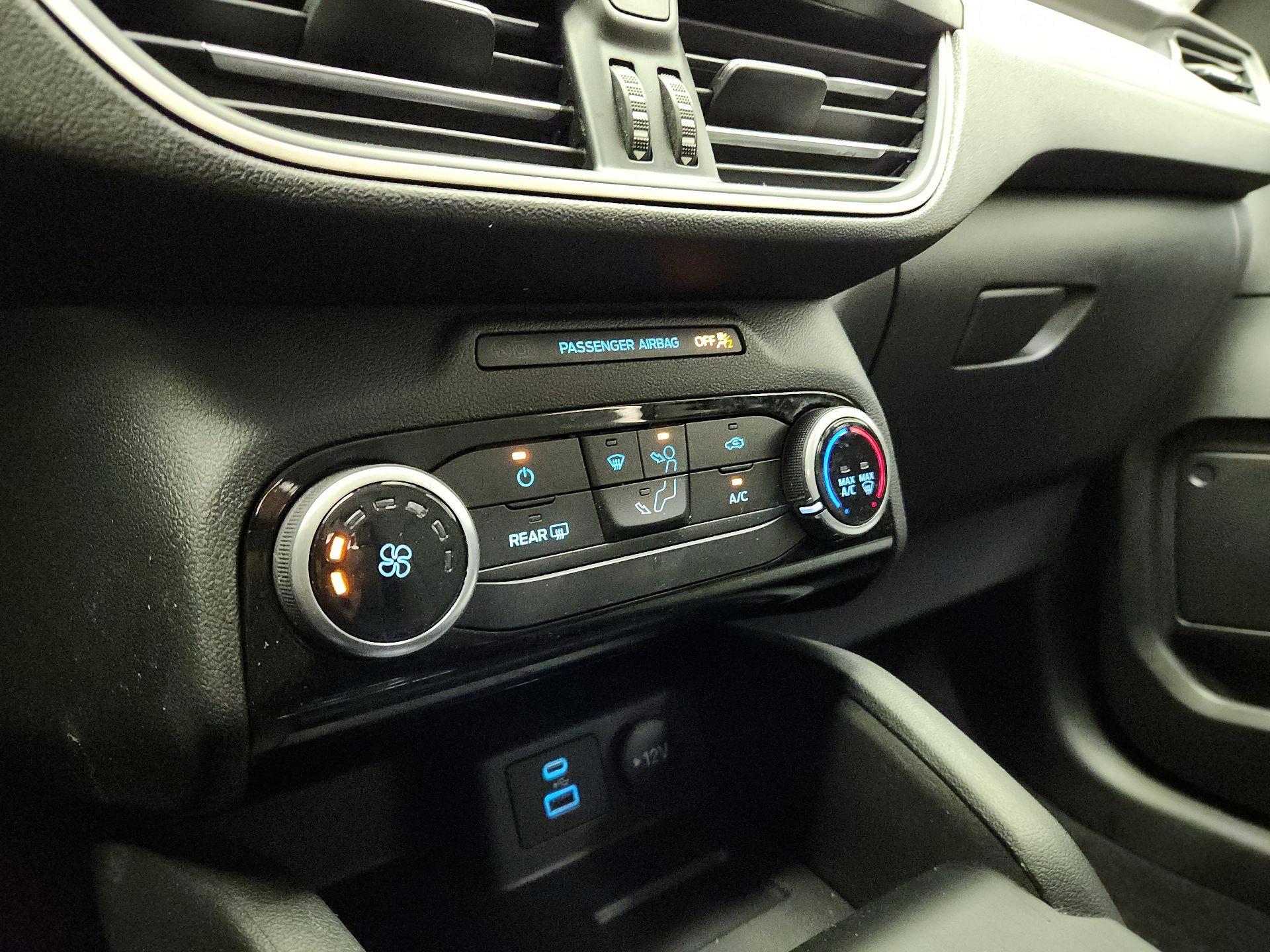 Thumbnail: 2022 Ford Escape - 16