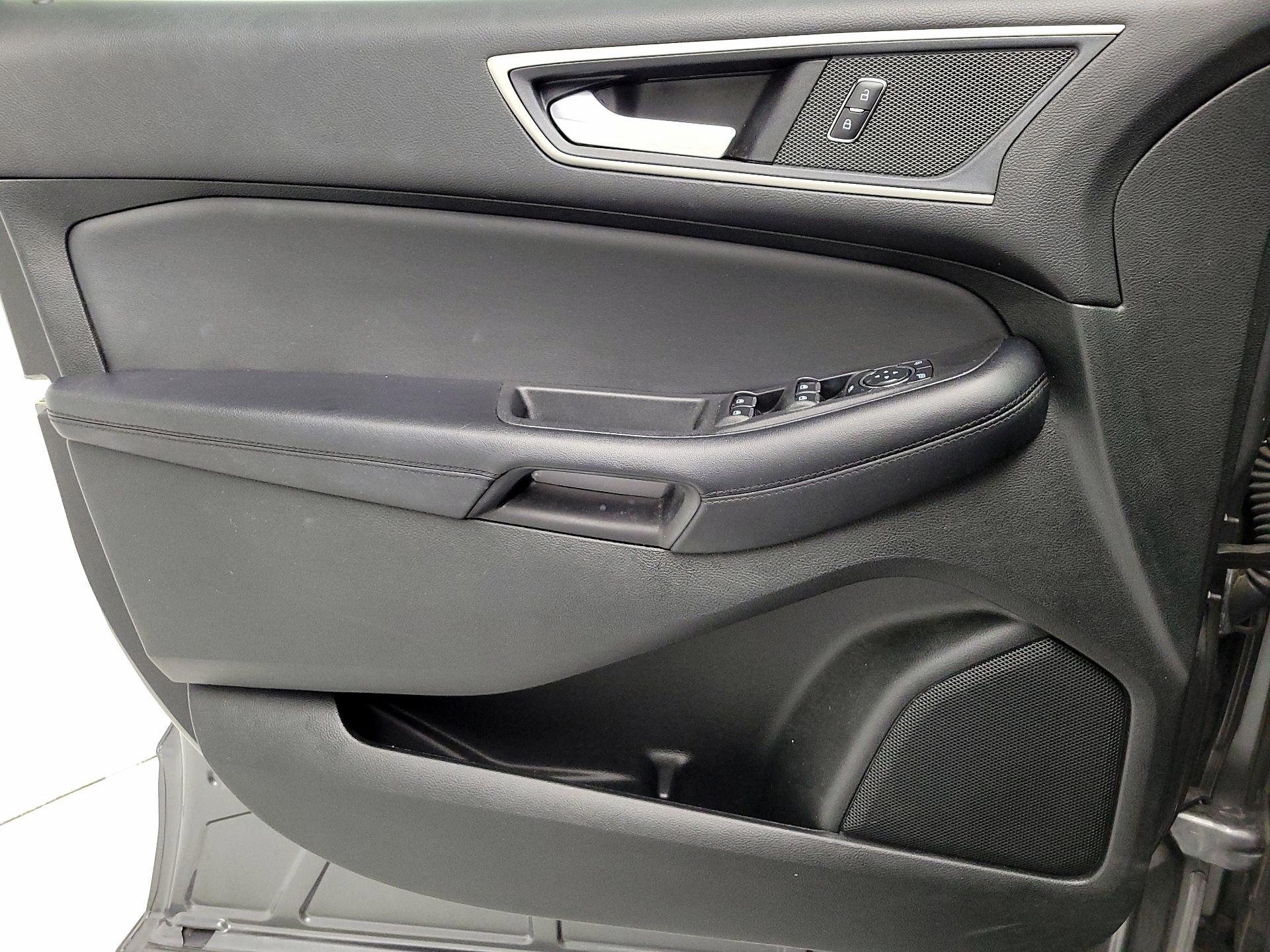 Thumbnail: 2023 Ford Edge - 12