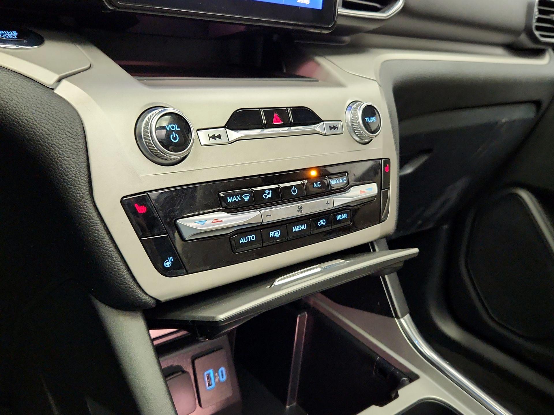 Thumbnail: 2023 Ford Explorer - 16