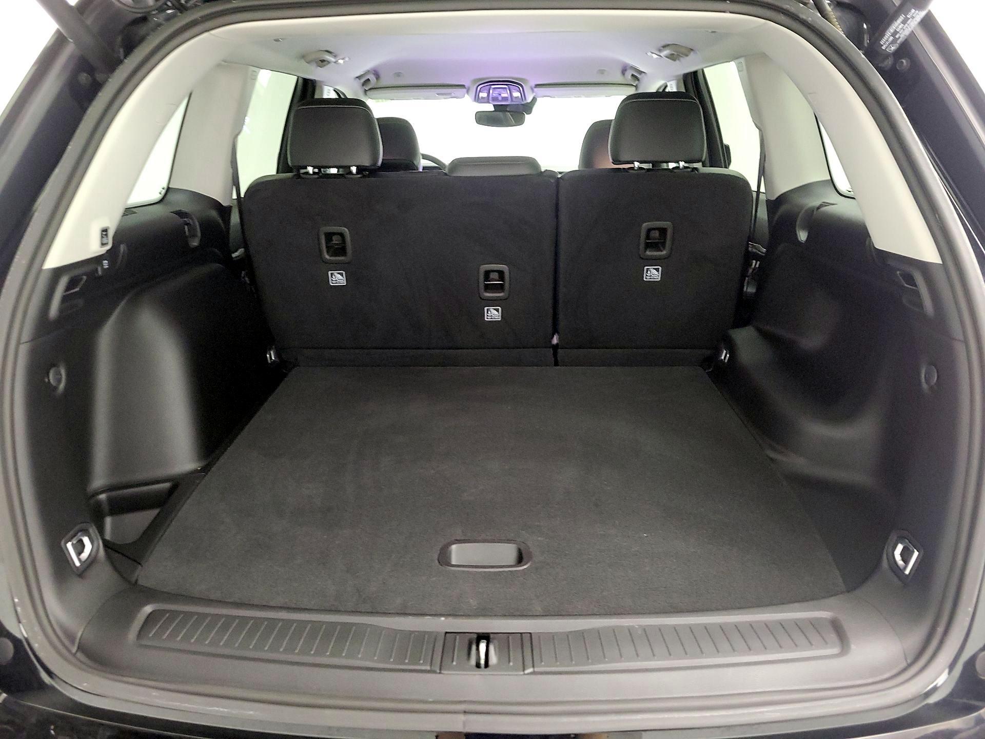 Thumbnail: 2024 Jeep Grand Cherokee - 16