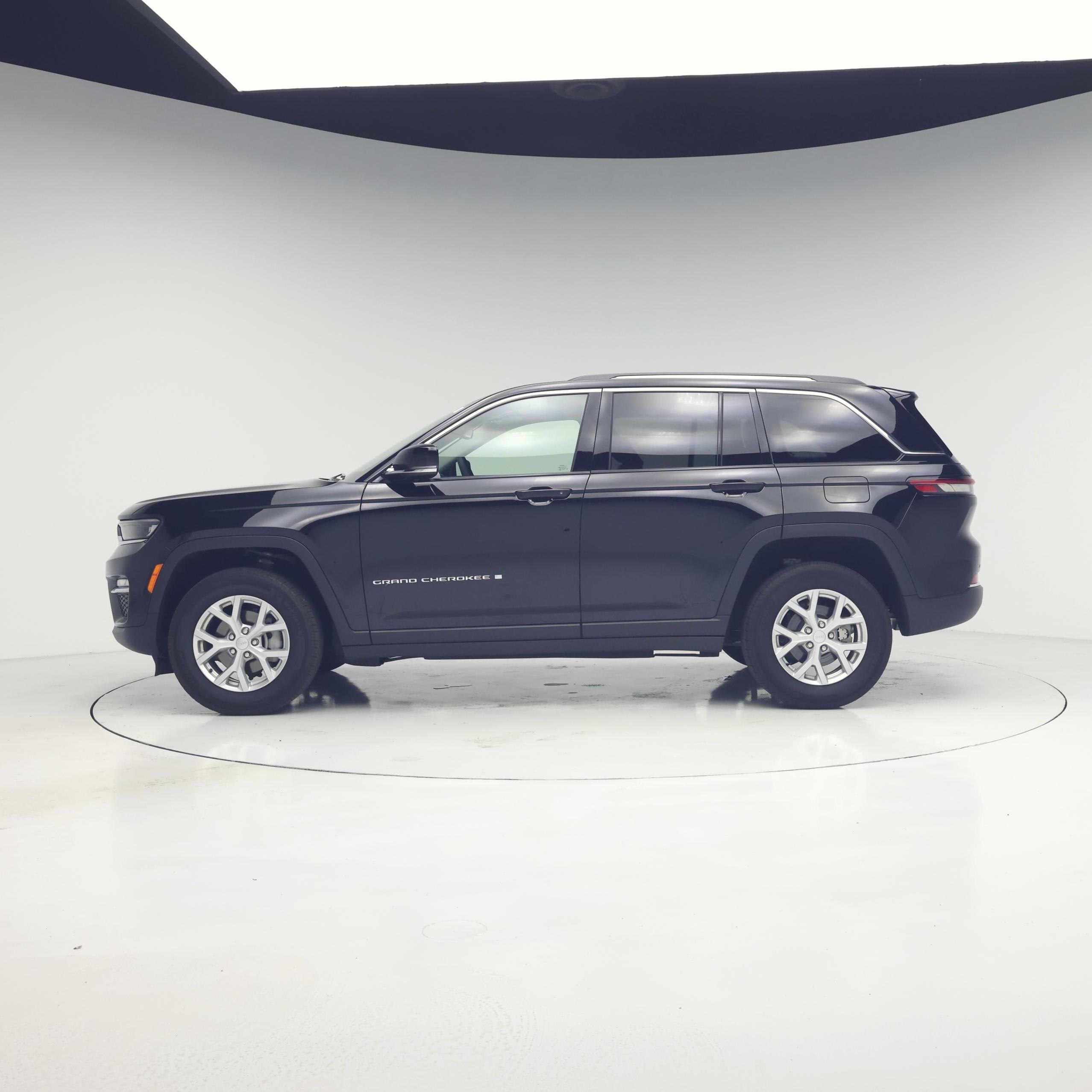 Thumbnail: 2024 Jeep Grand Cherokee - 3