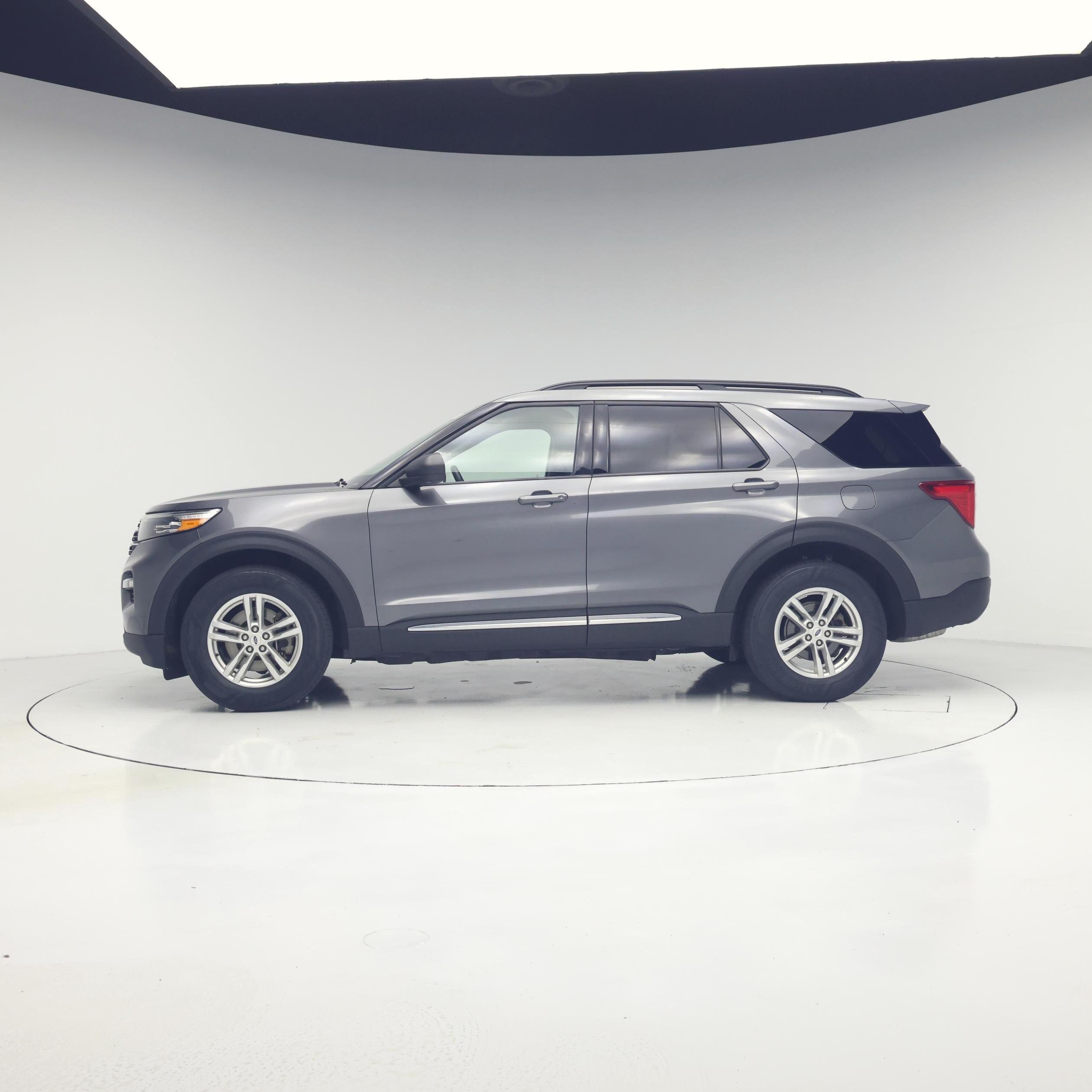 Thumbnail: 2023 Ford Explorer - 3