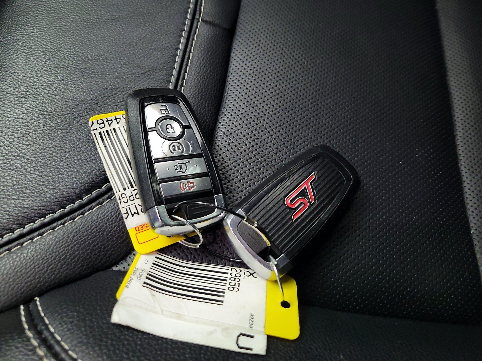 Thumbnail: 2023 Ford Explorer - 18