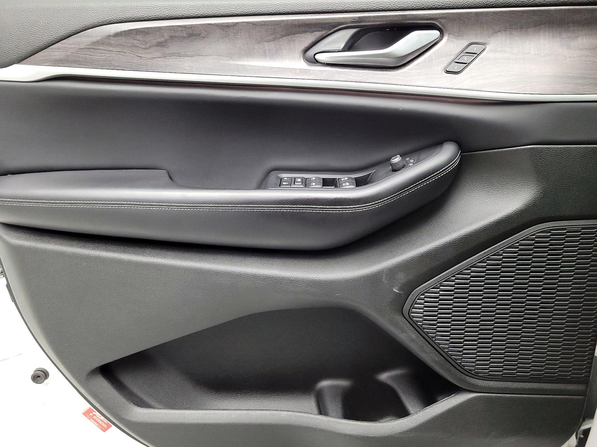 Thumbnail: 2023 Jeep Grand Cherokee - 12