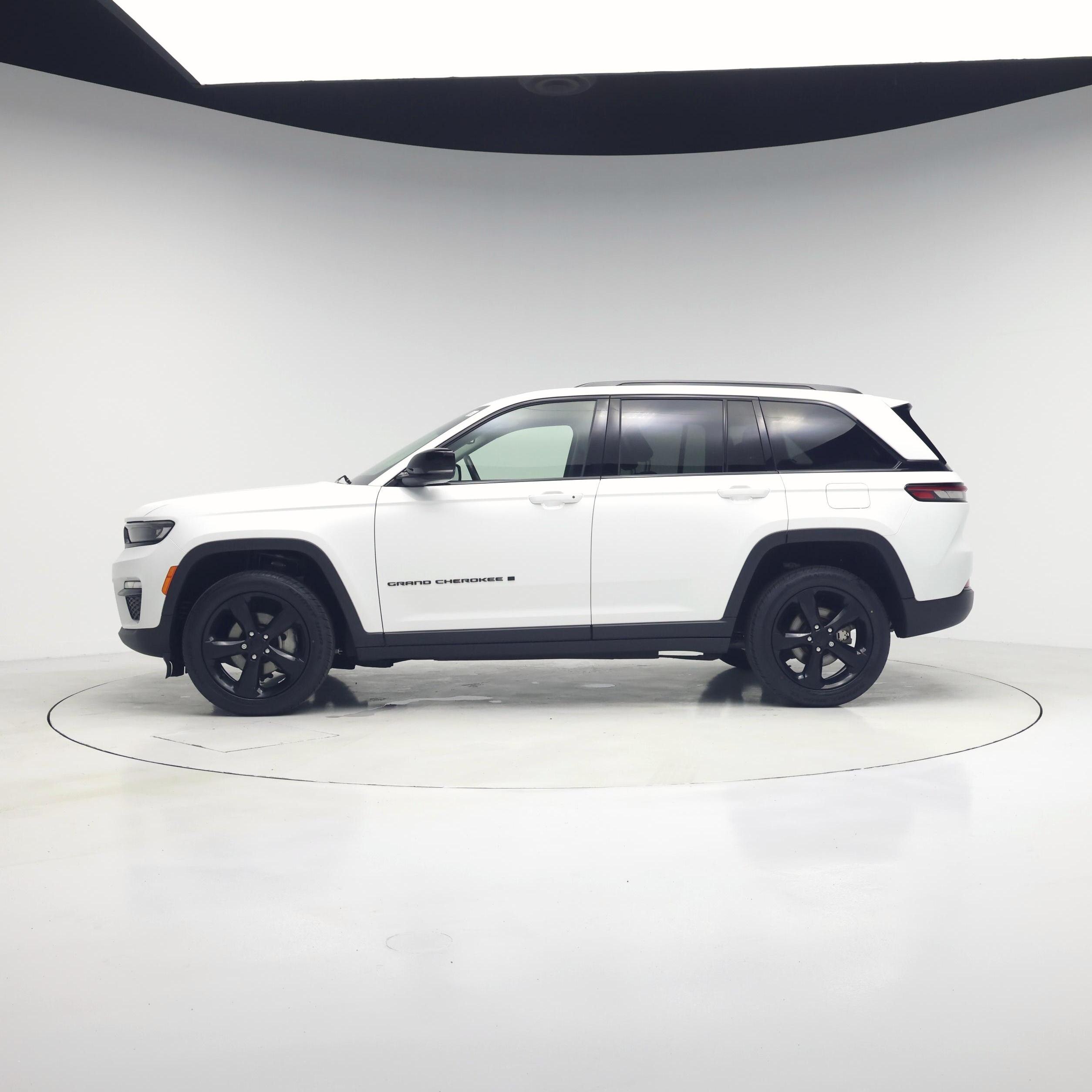 Thumbnail: 2023 Jeep Grand Cherokee - 3