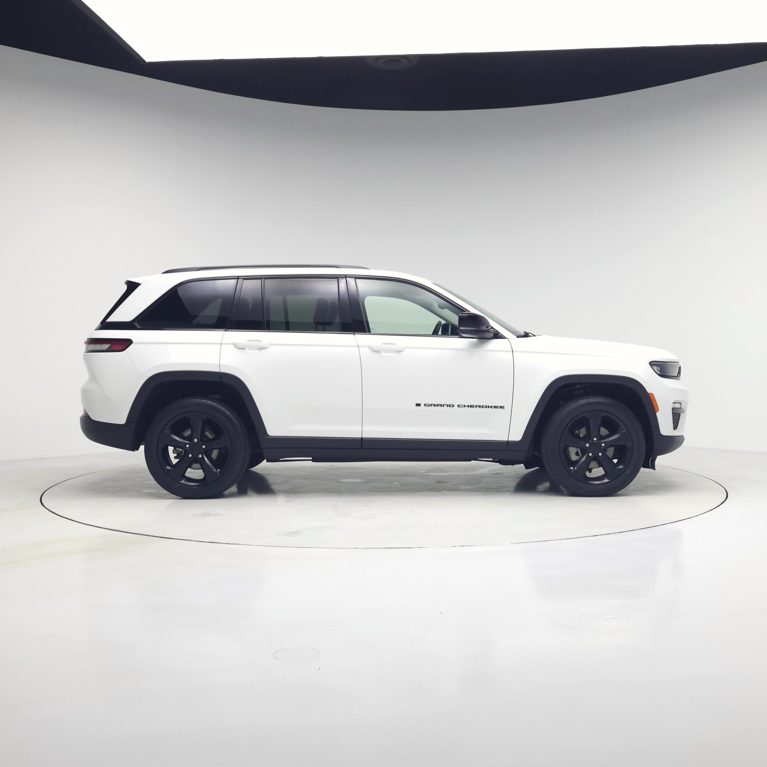 Thumbnail: 2023 Jeep Grand Cherokee - 7