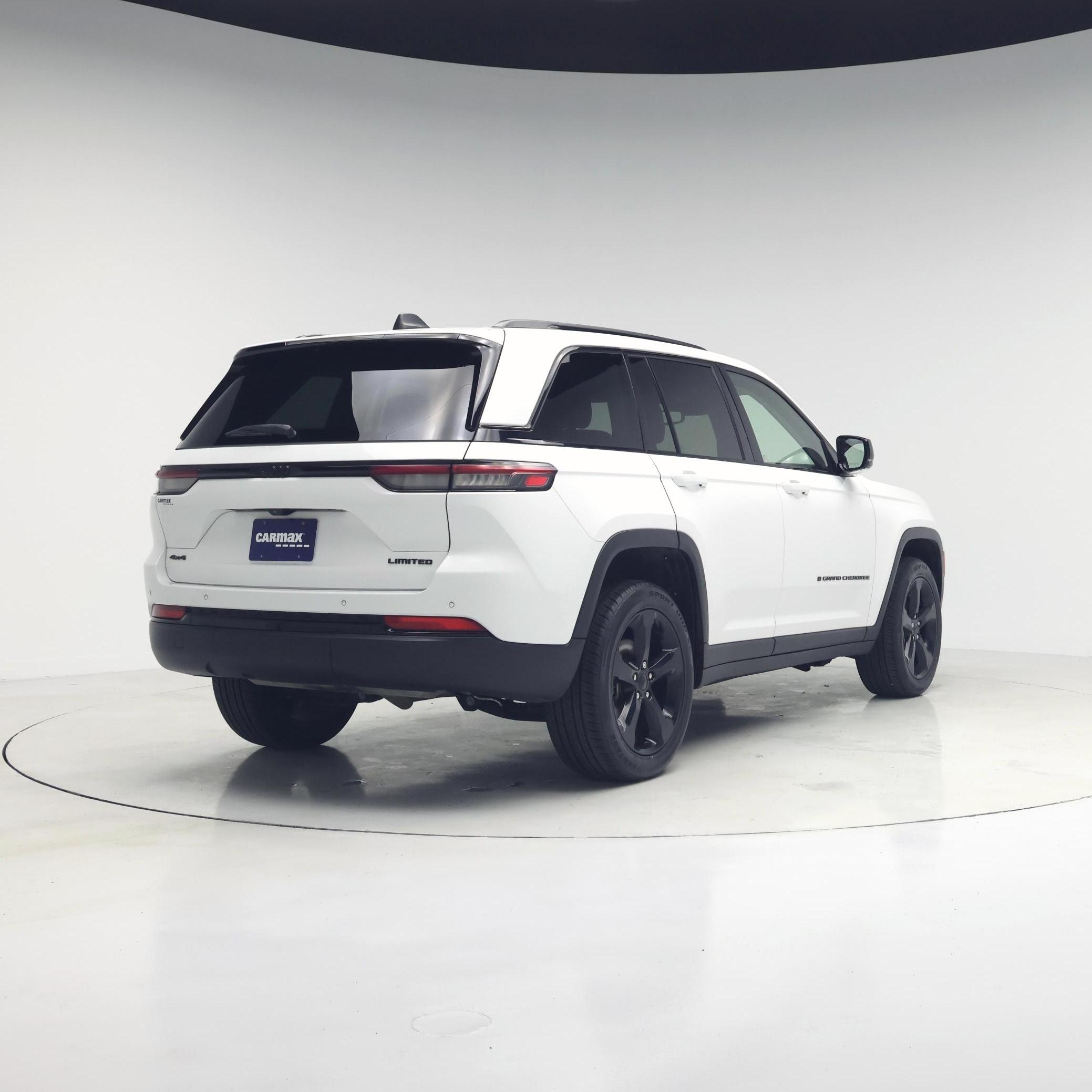 Thumbnail: 2023 Jeep Grand Cherokee - 8